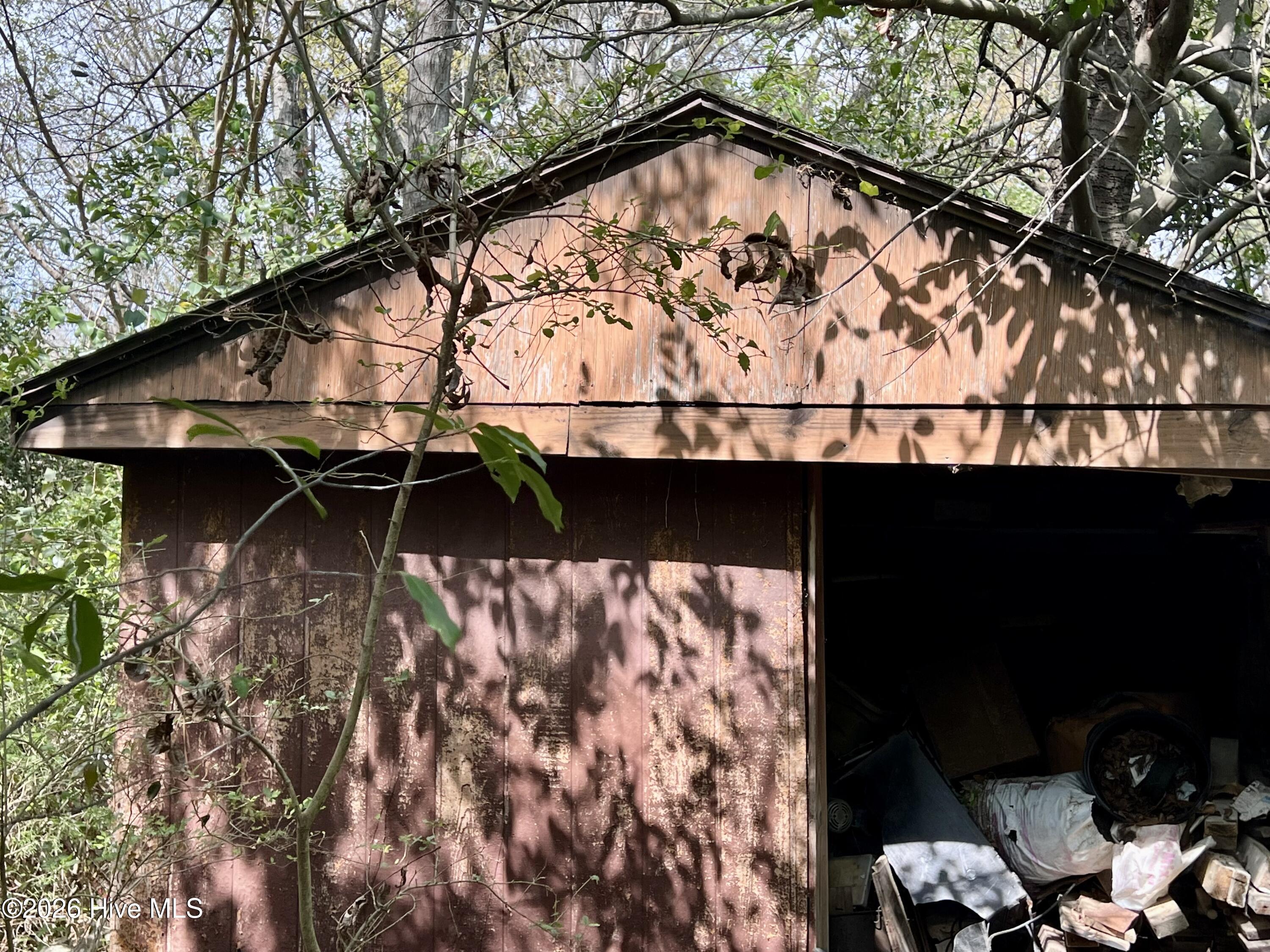 100562853 | Photo 28