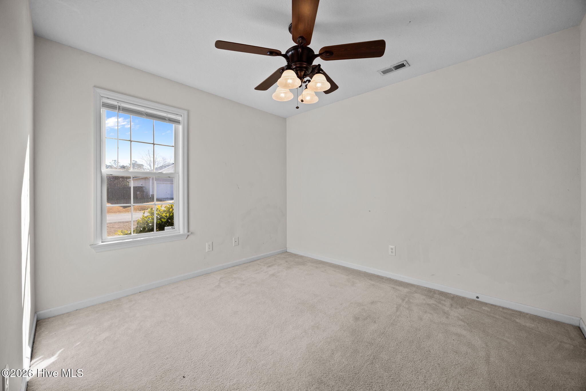 100550152 | Photo 30