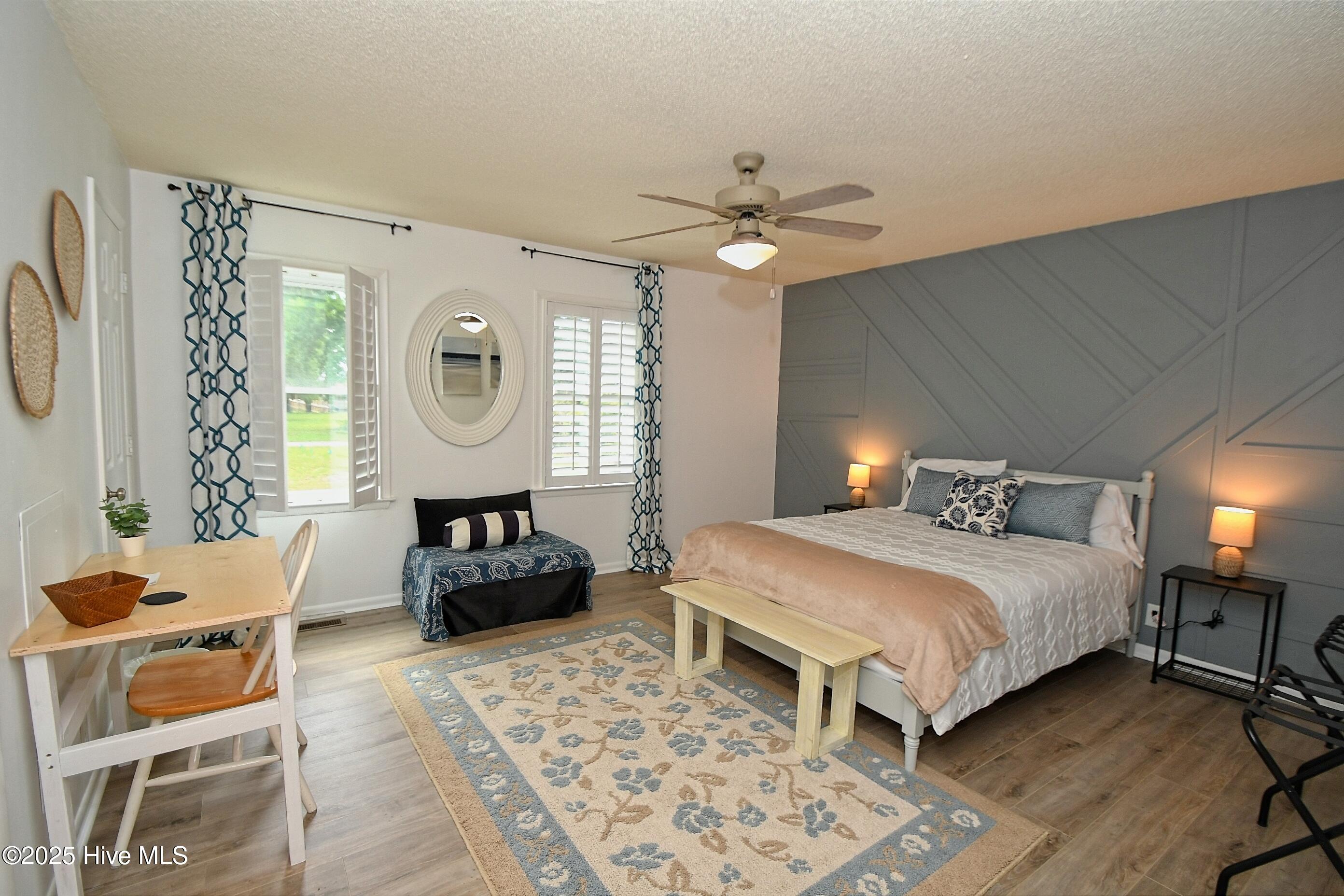 100523819 | Photo 30