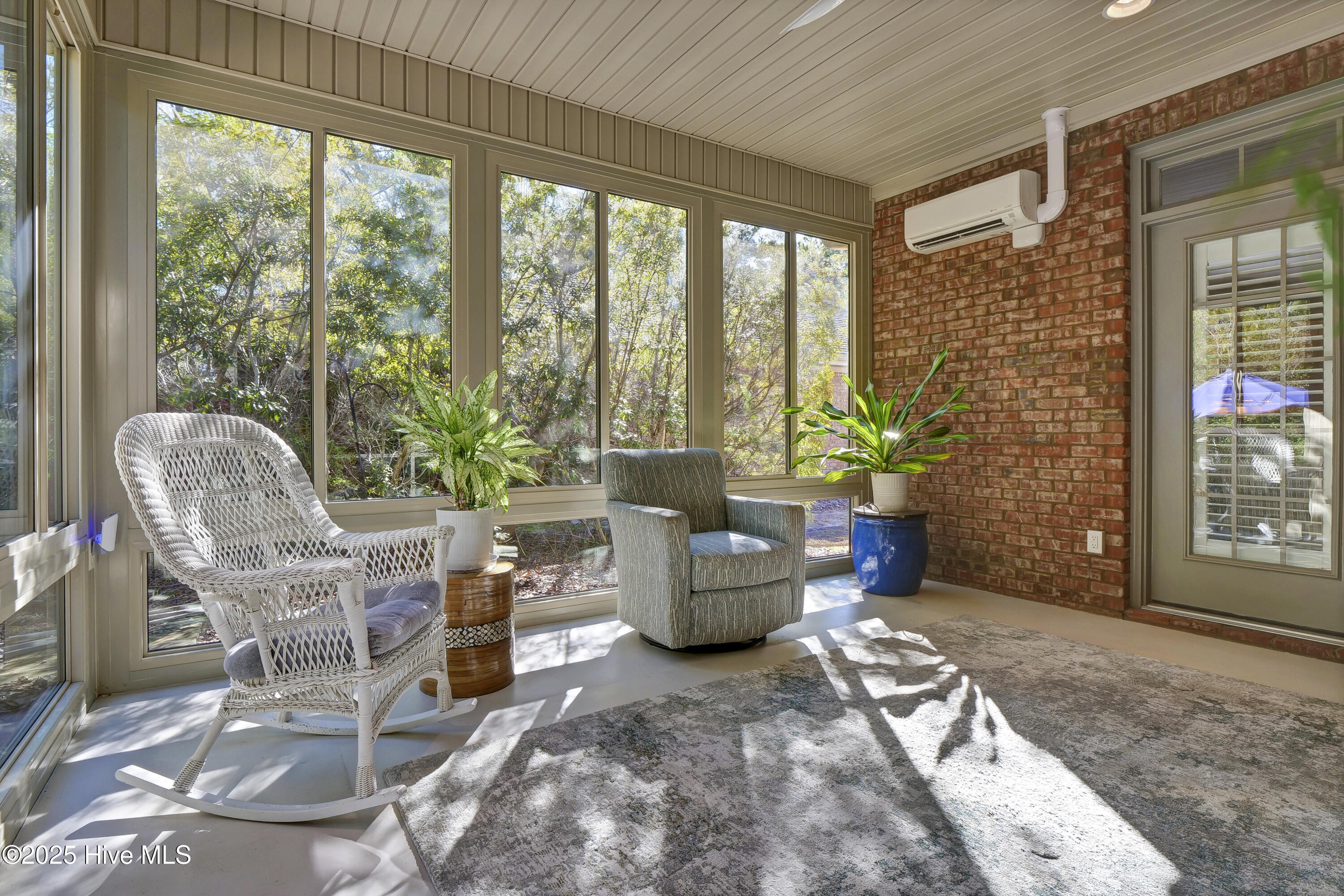 100547424 | Photo 21