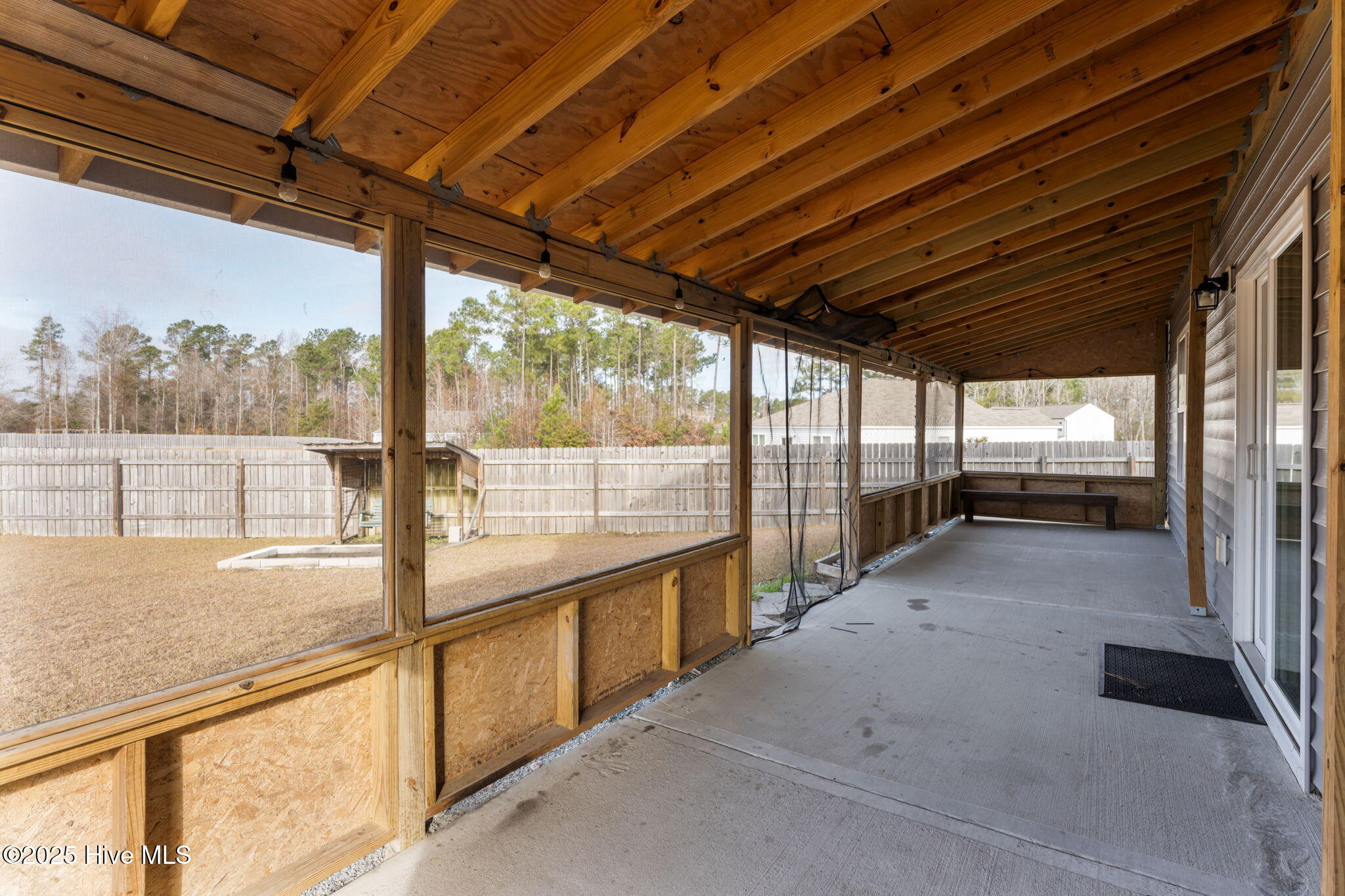 100523814 | Photo 34