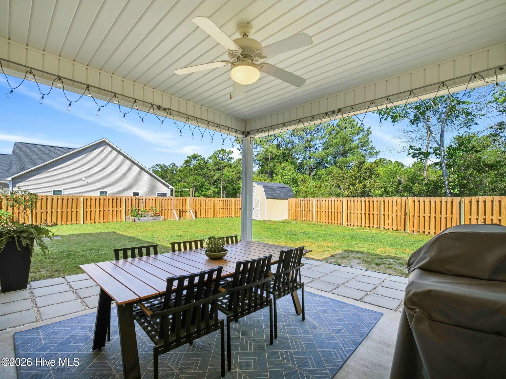 100569153 | Photo 45