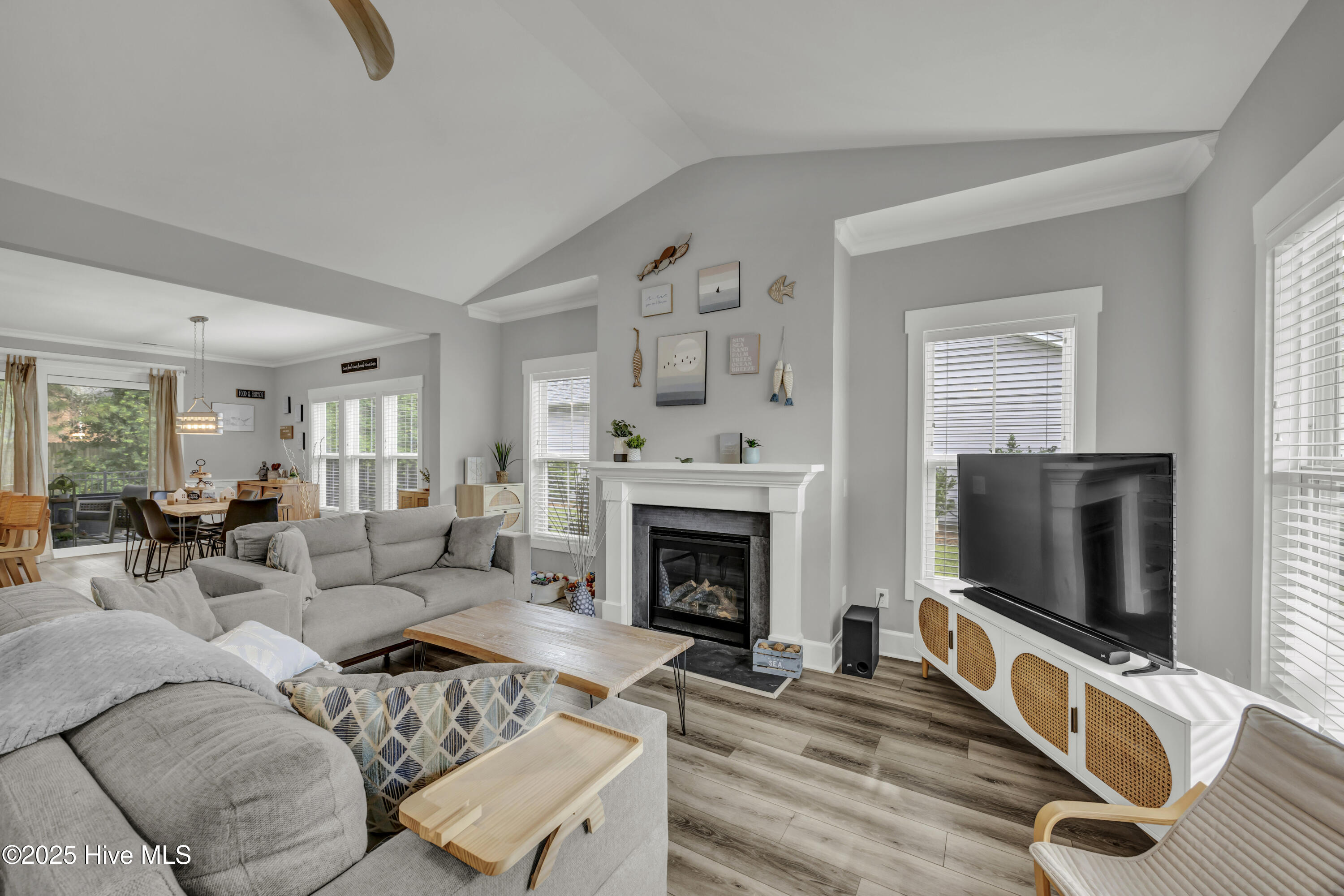 100535500 | Photo 10