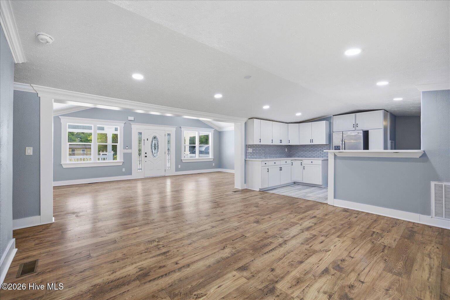 100565054 | Photo 10