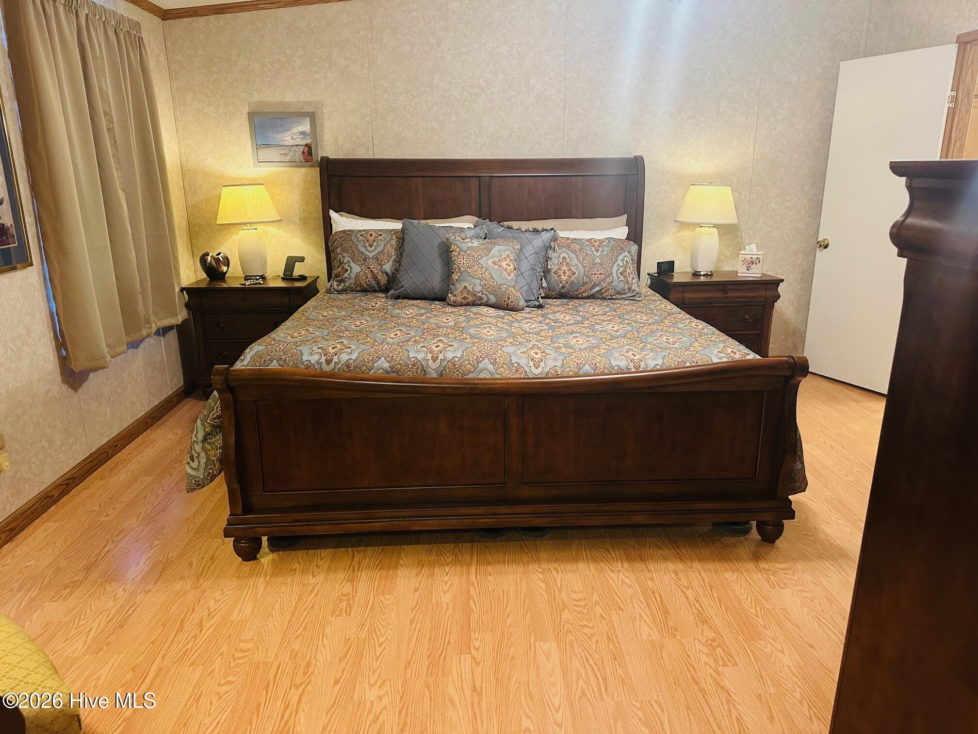 100548768 | Photo 19