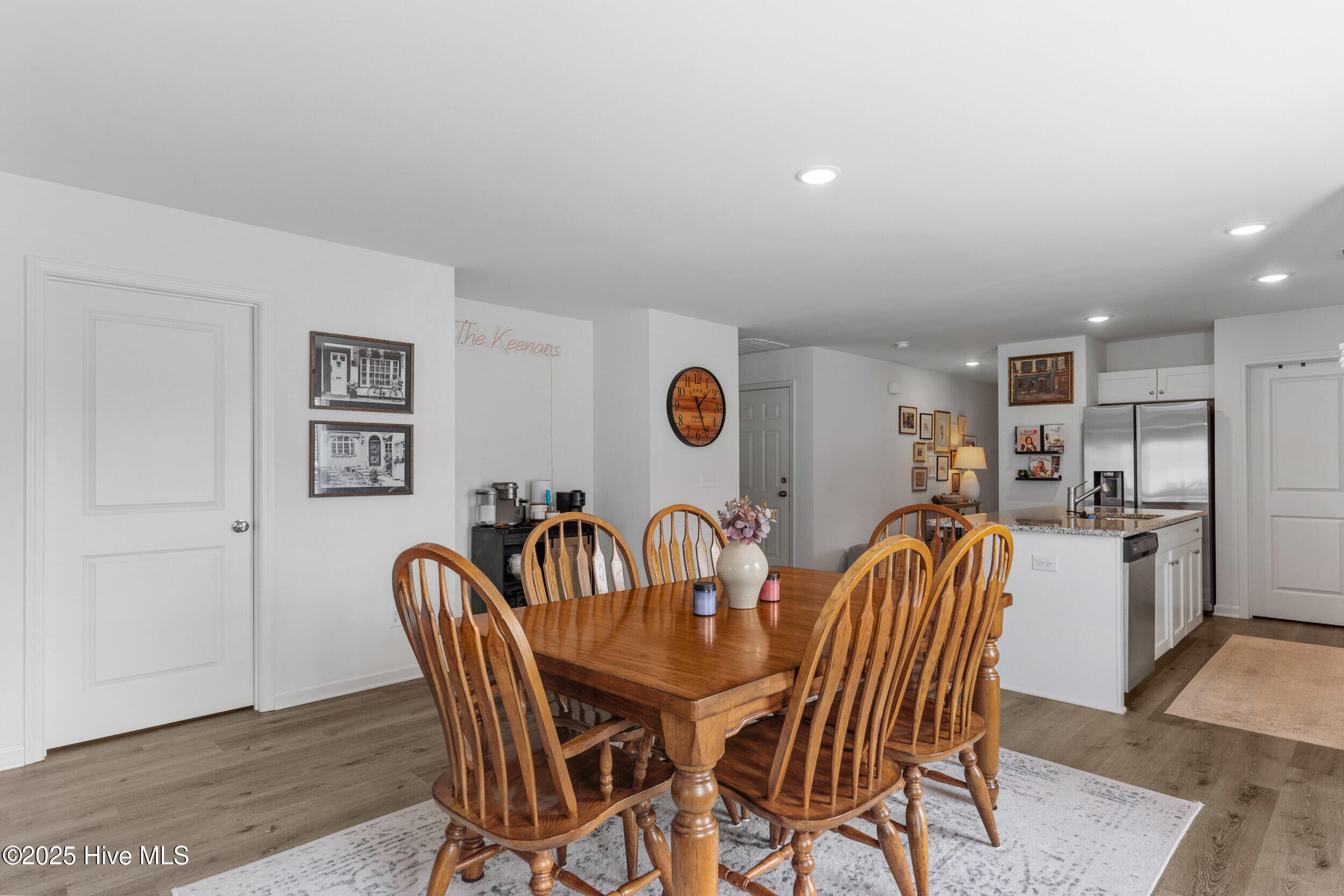 100546616 | Photo 14