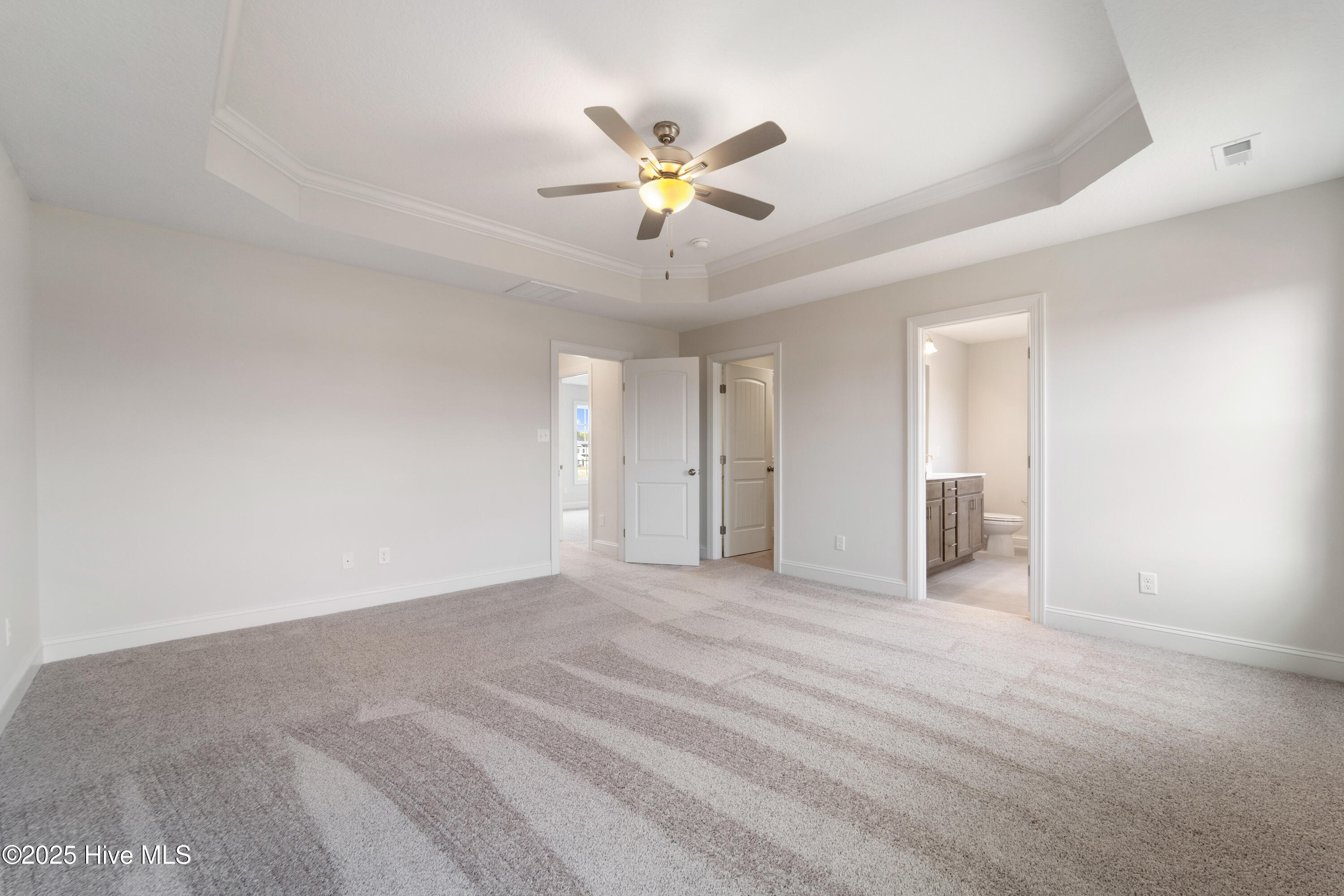 100519002 | Photo 15