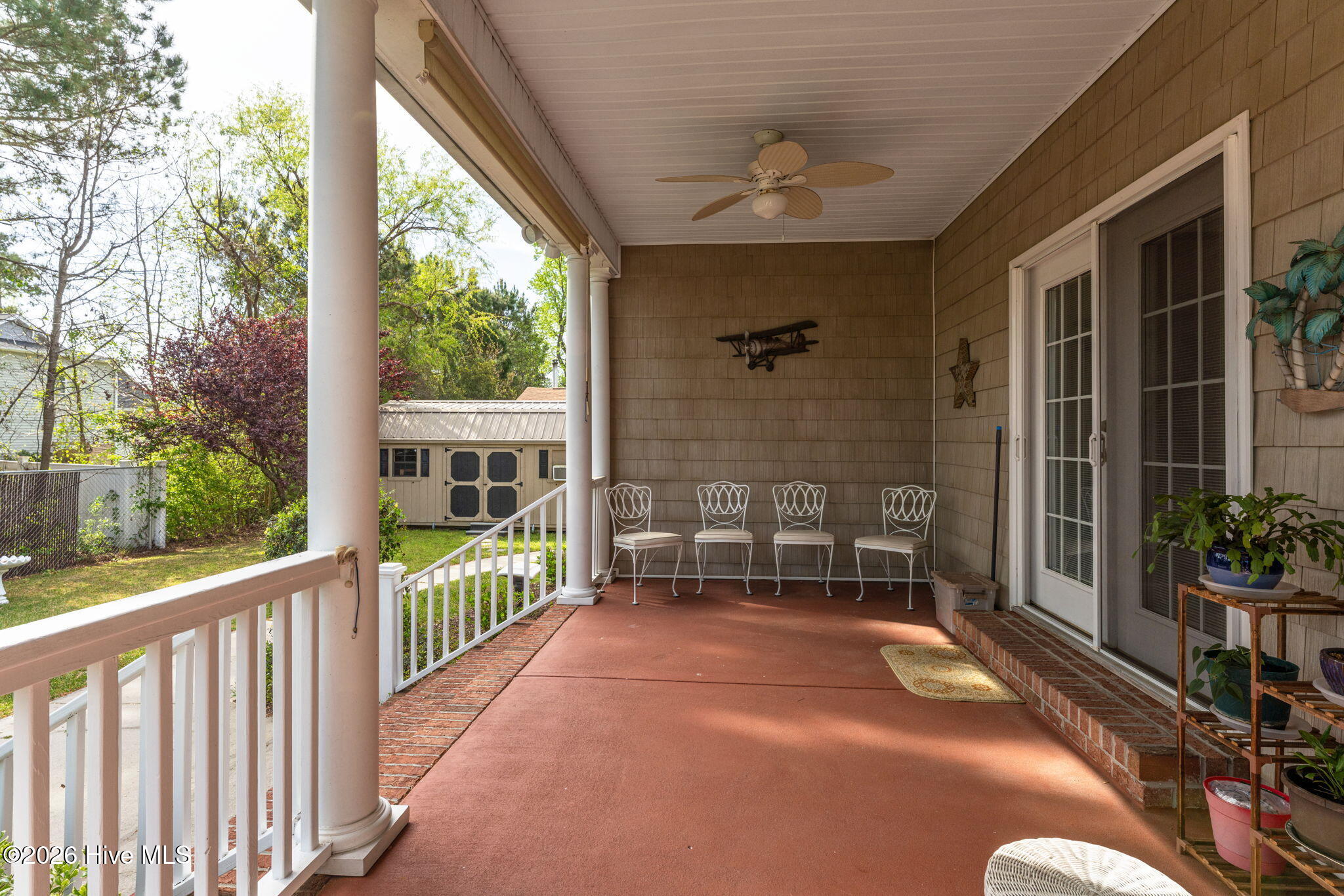 100564241 | Photo 38