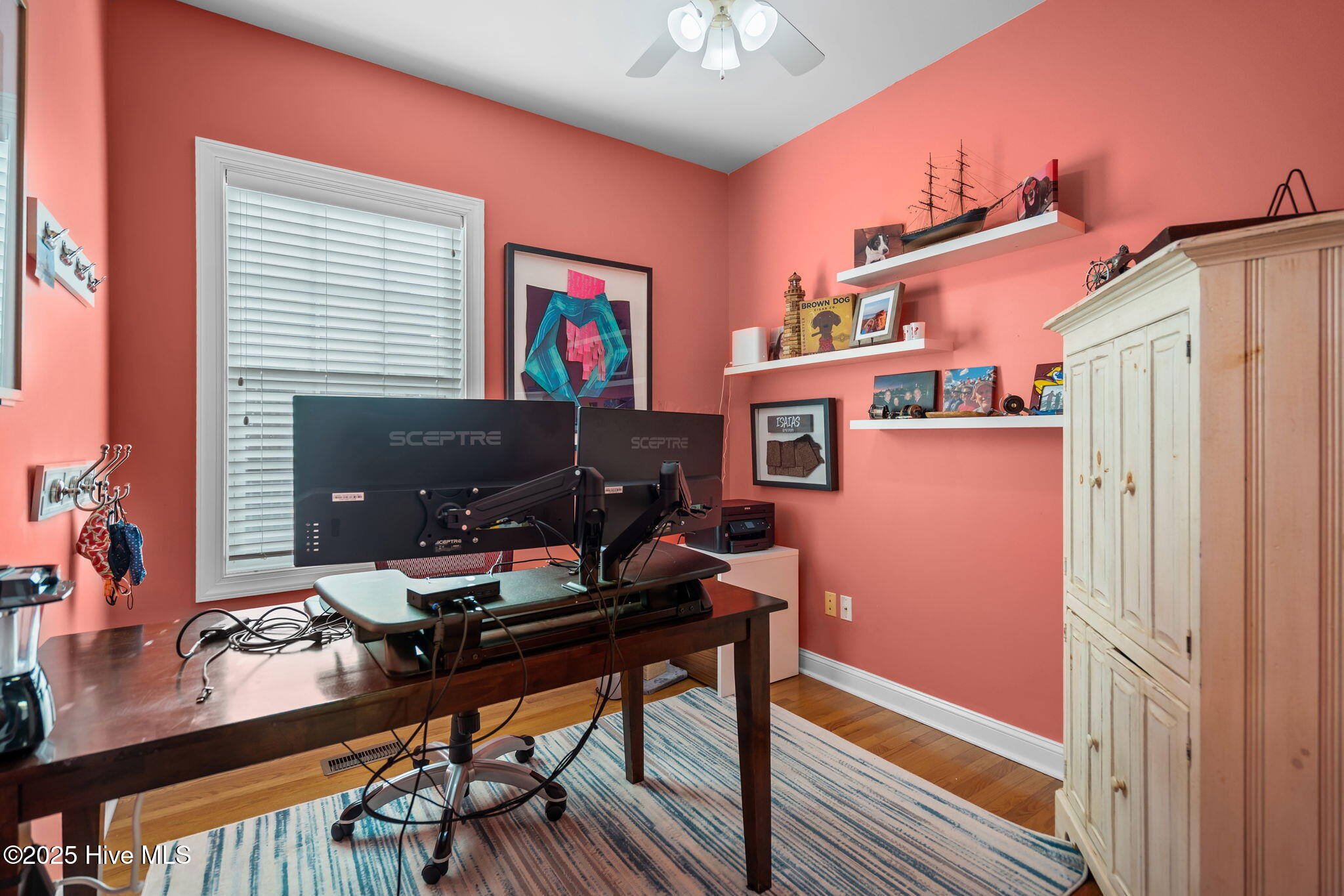 100546584 | Photo 24