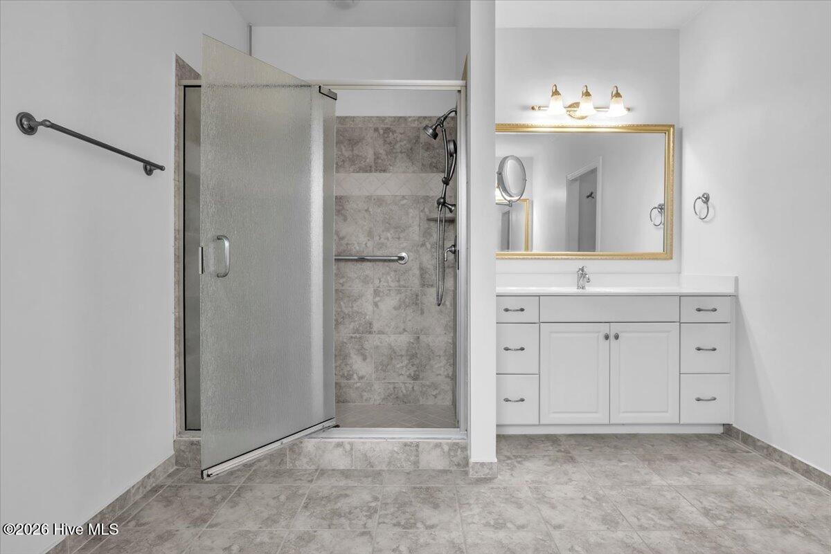 100559889 | Photo 31