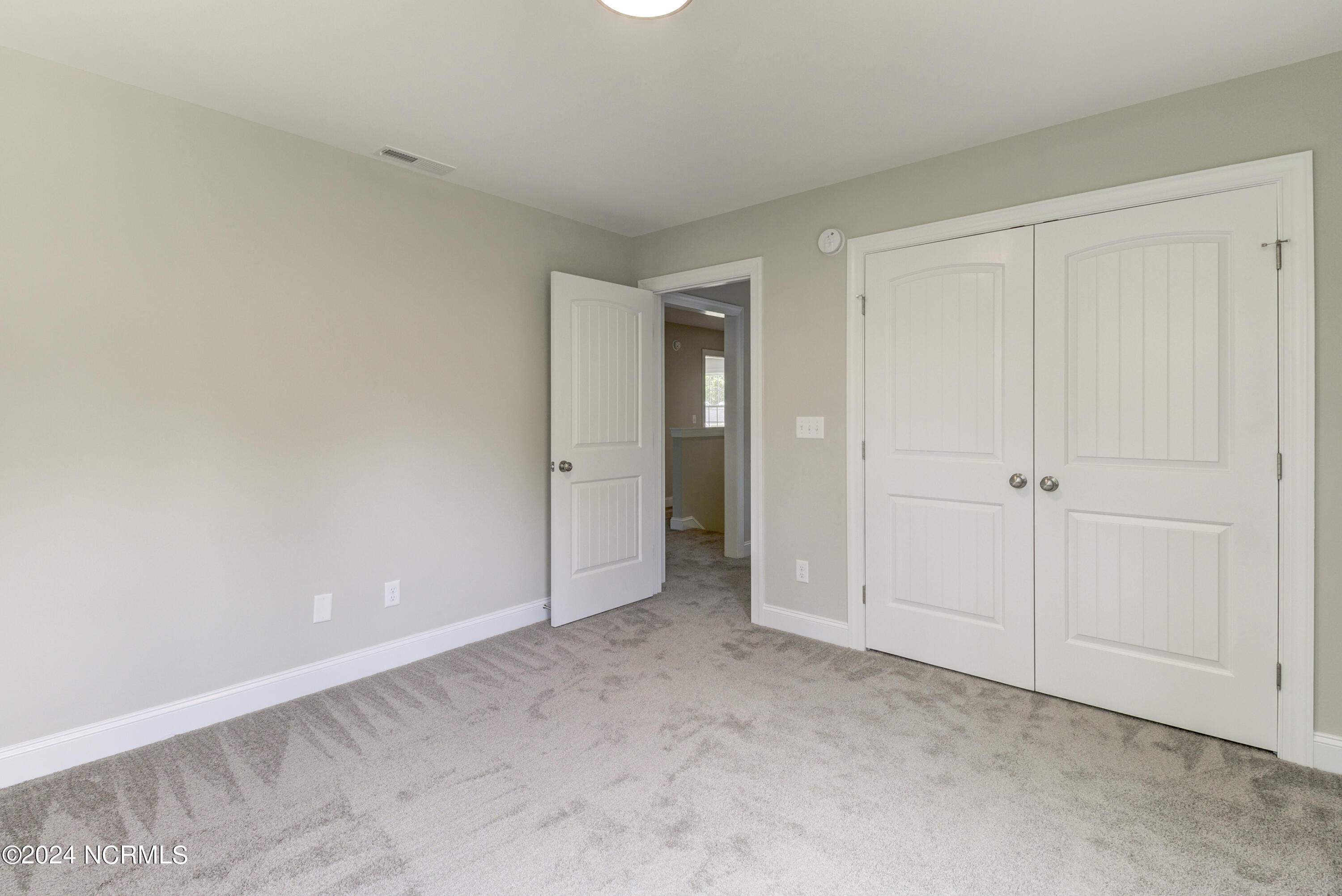 100548274 | Photo 26