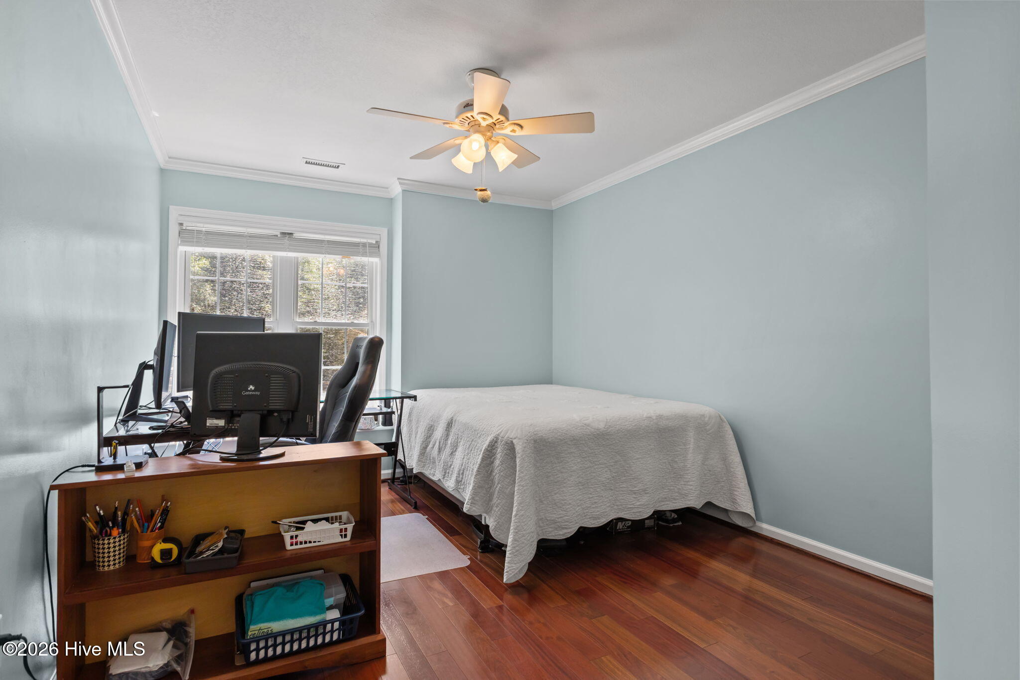 100569957 | Photo 23