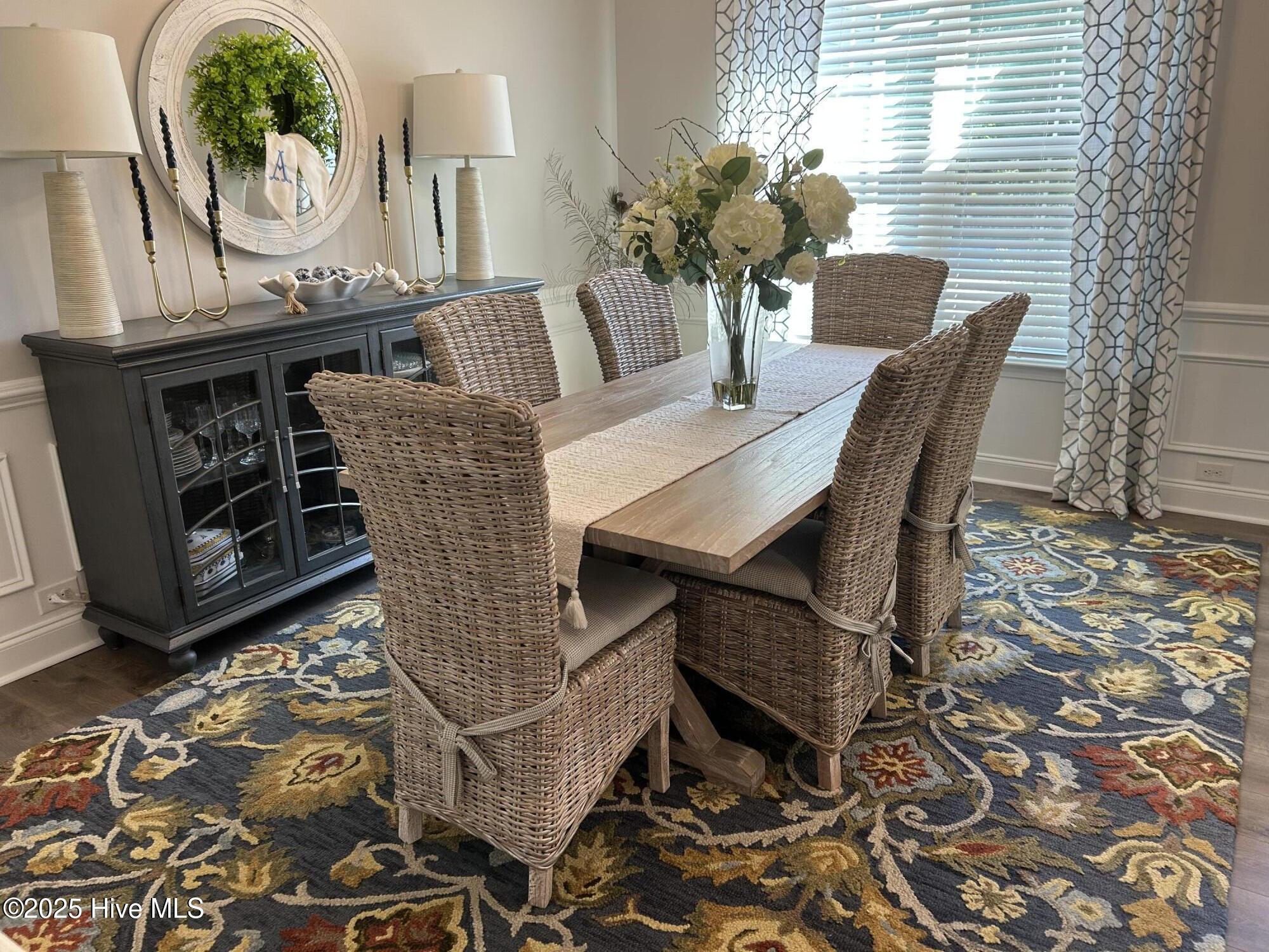 Austin - 1108 dining rm