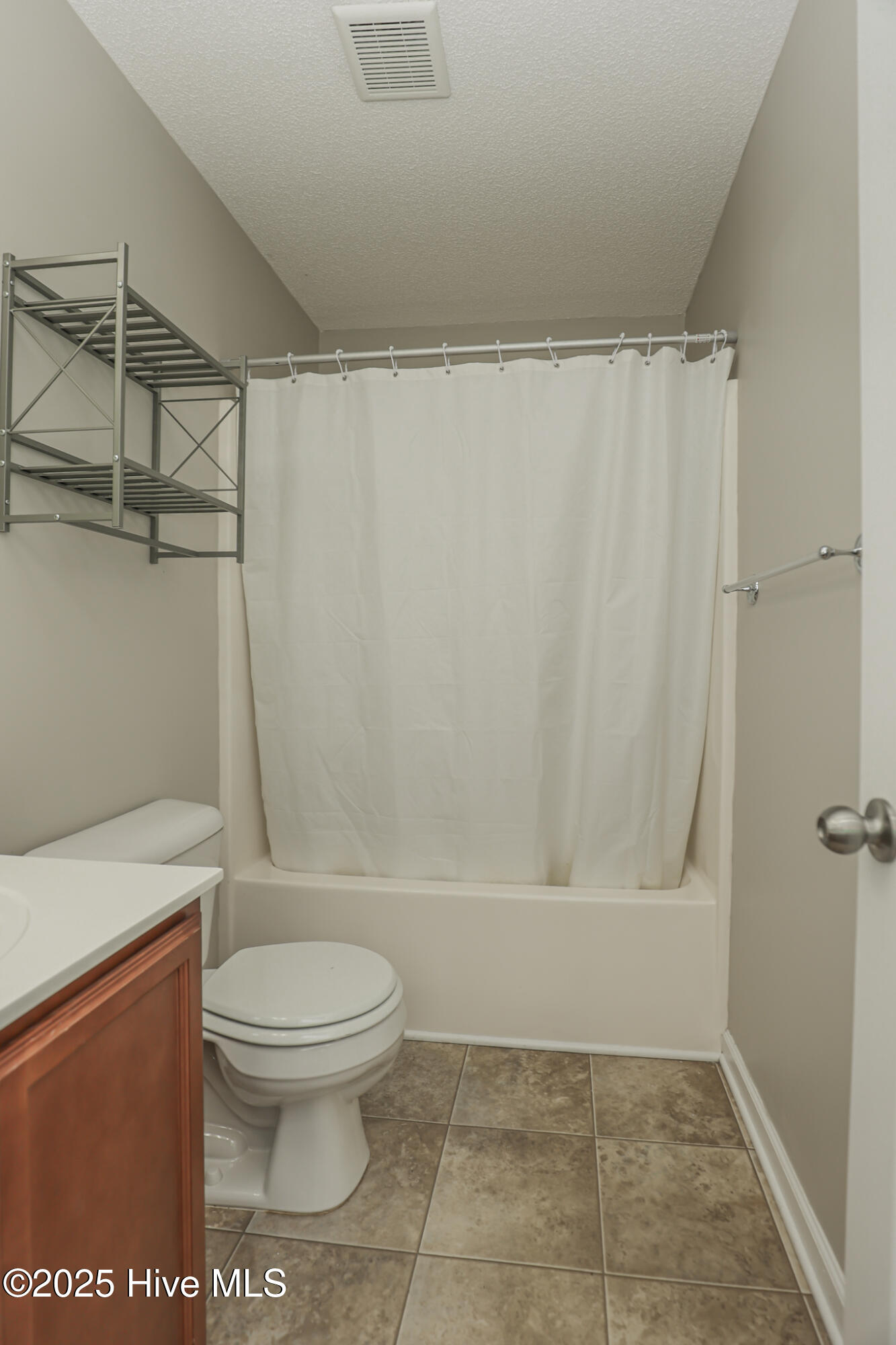 100536070 | Photo 31