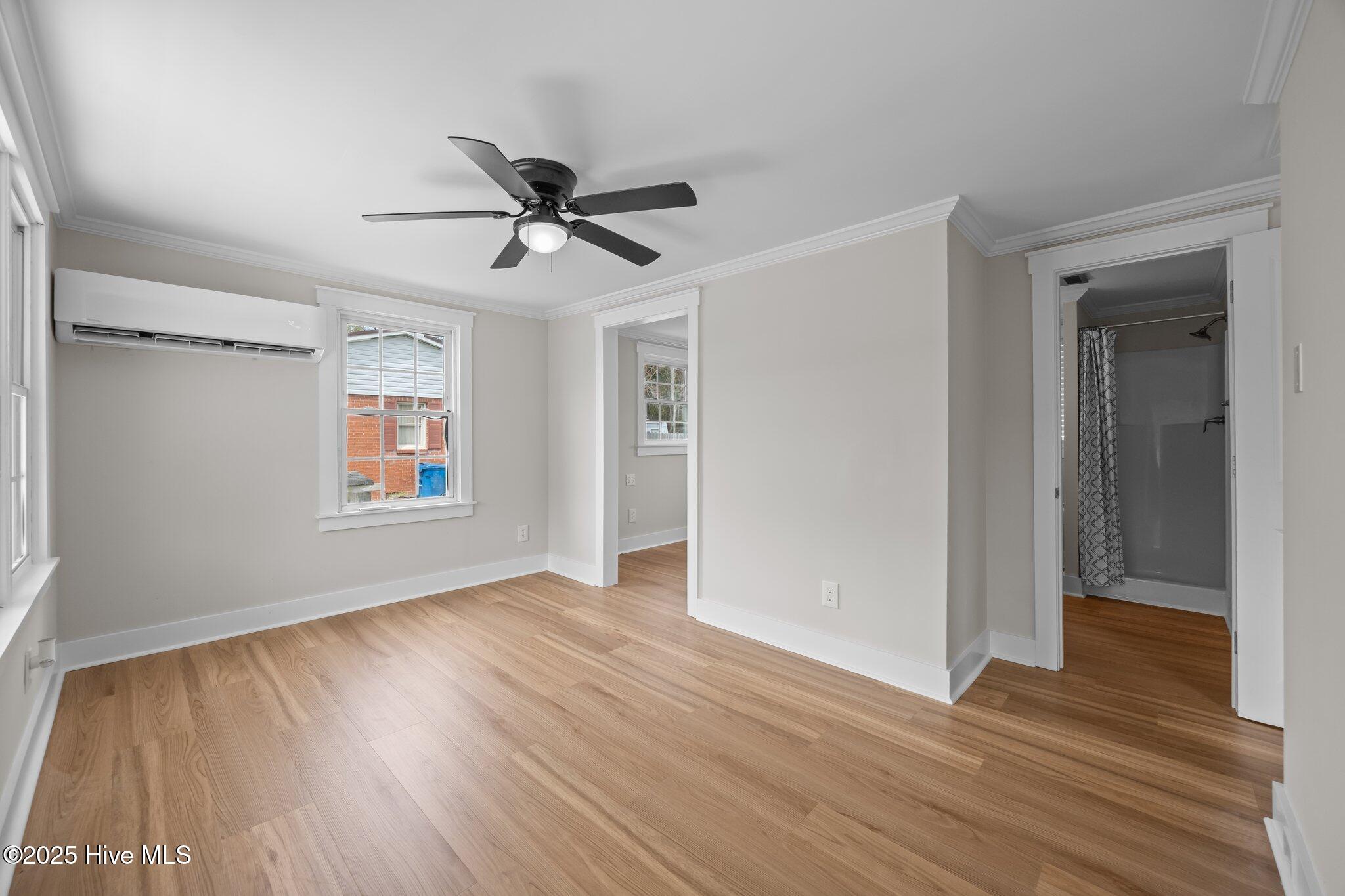 100499263 | Photo 12