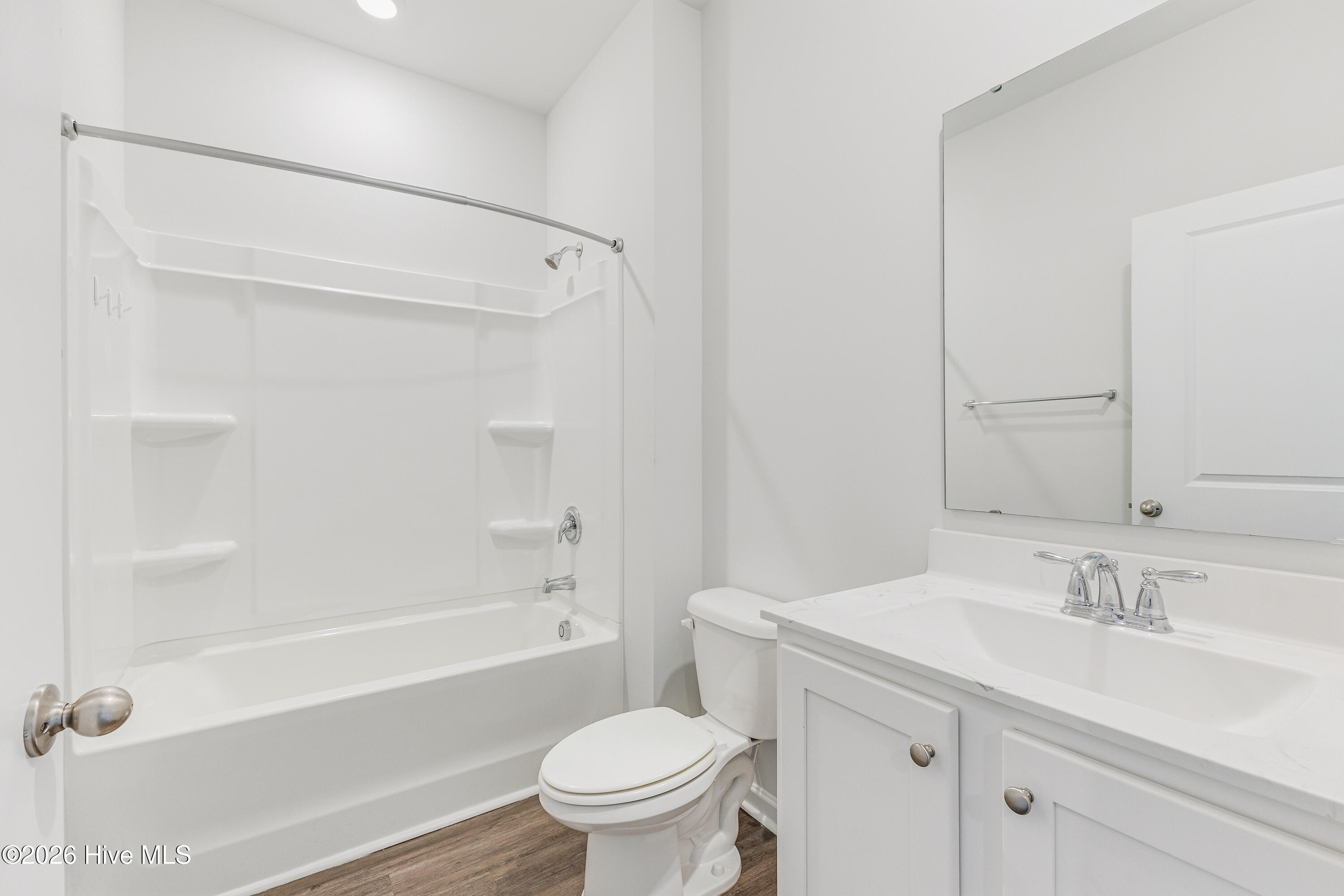 100521011 | Photo 29