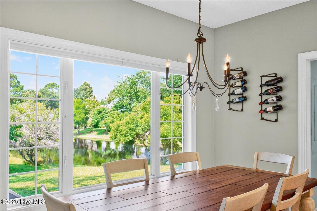 100561885 | Photo 36