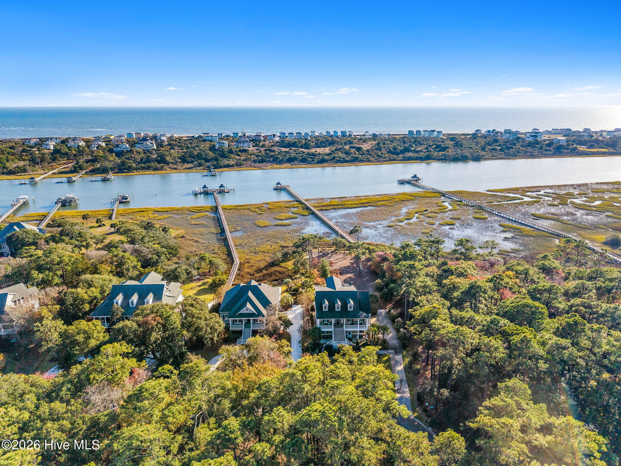 100549947 | Photo 86