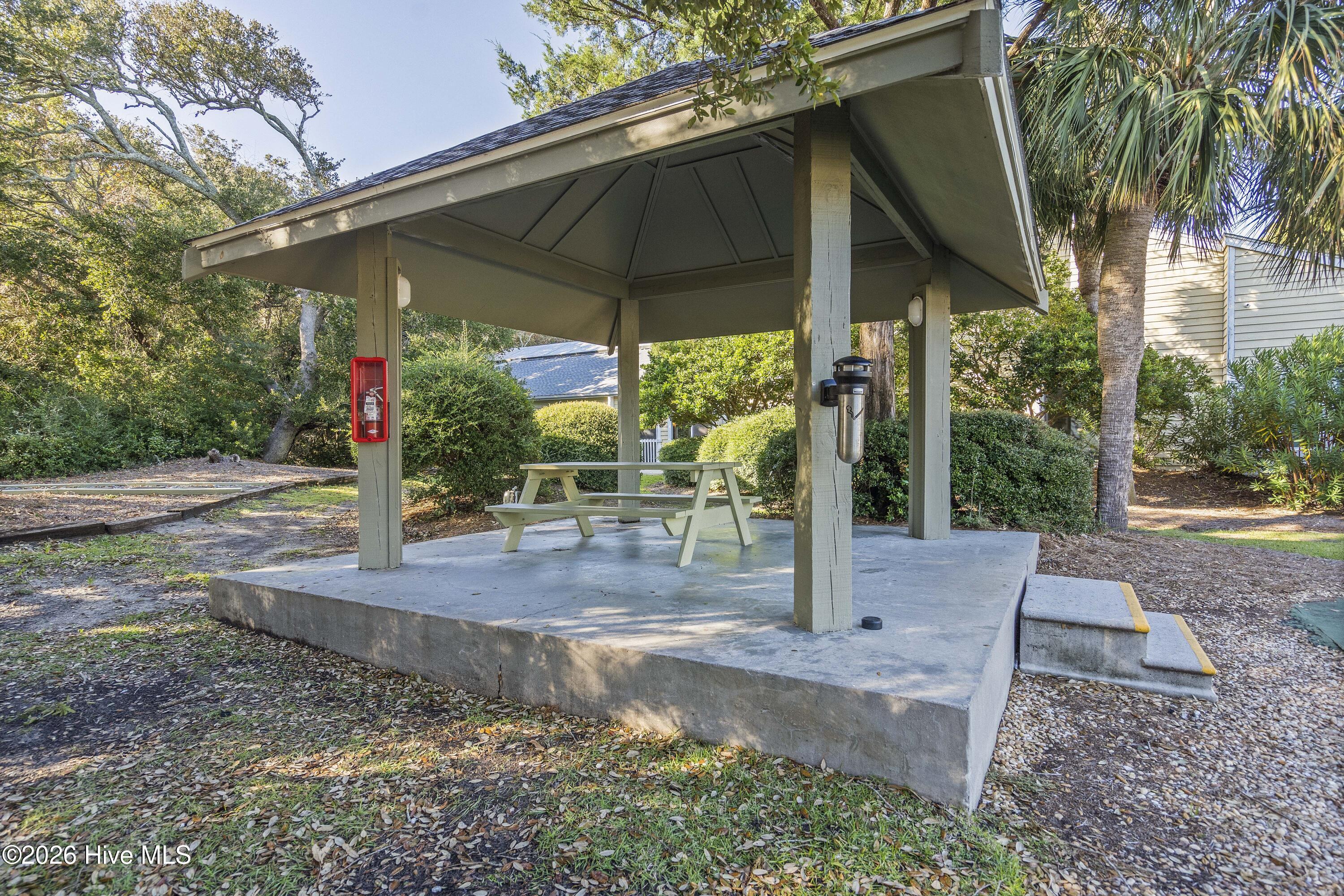 100552987 | Photo 42