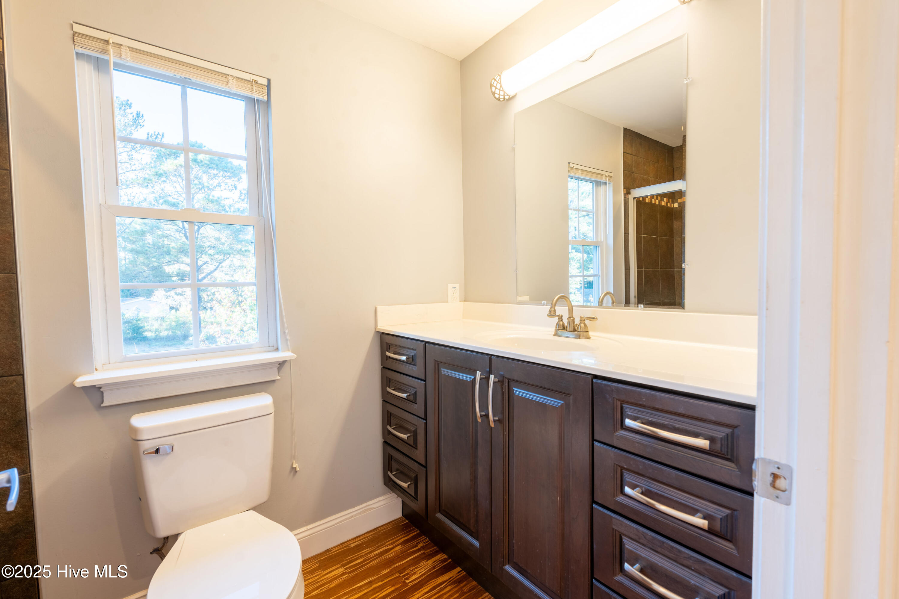 100553060 | Photo 15