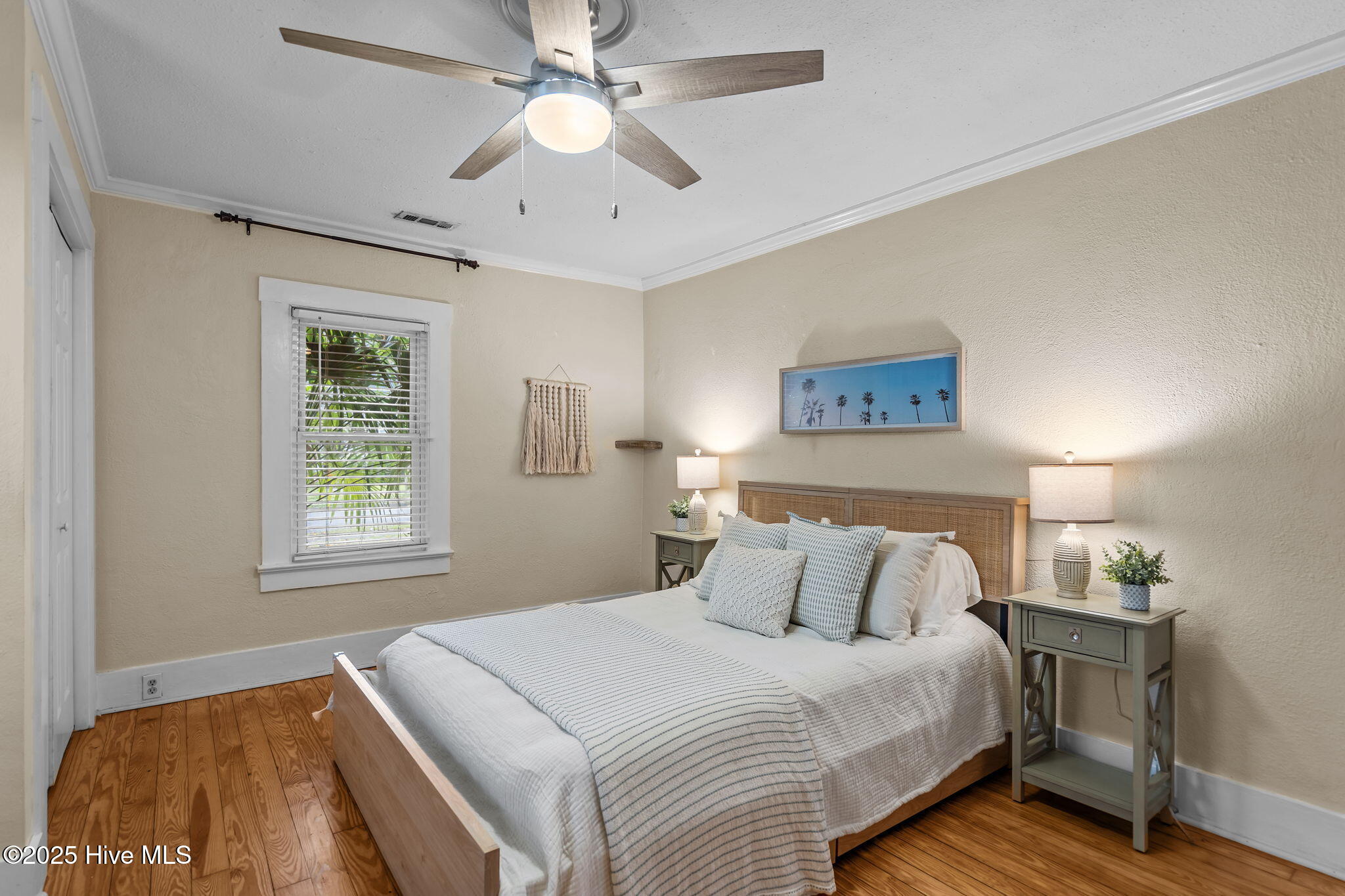 100538860 | Photo 12