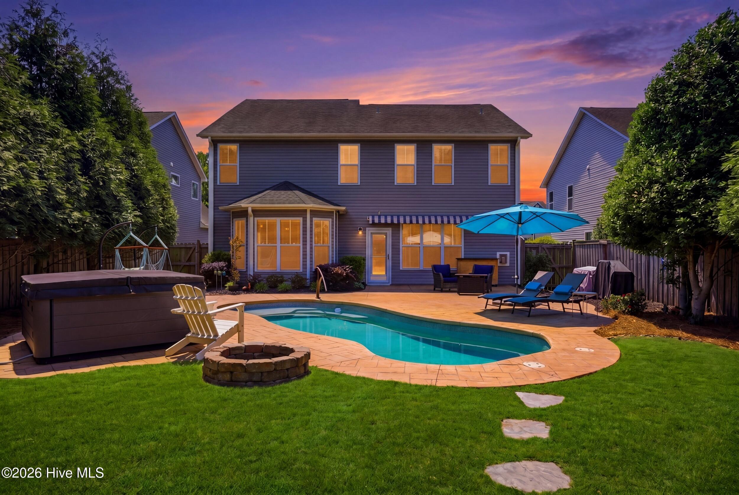 100570216 | Photo 48