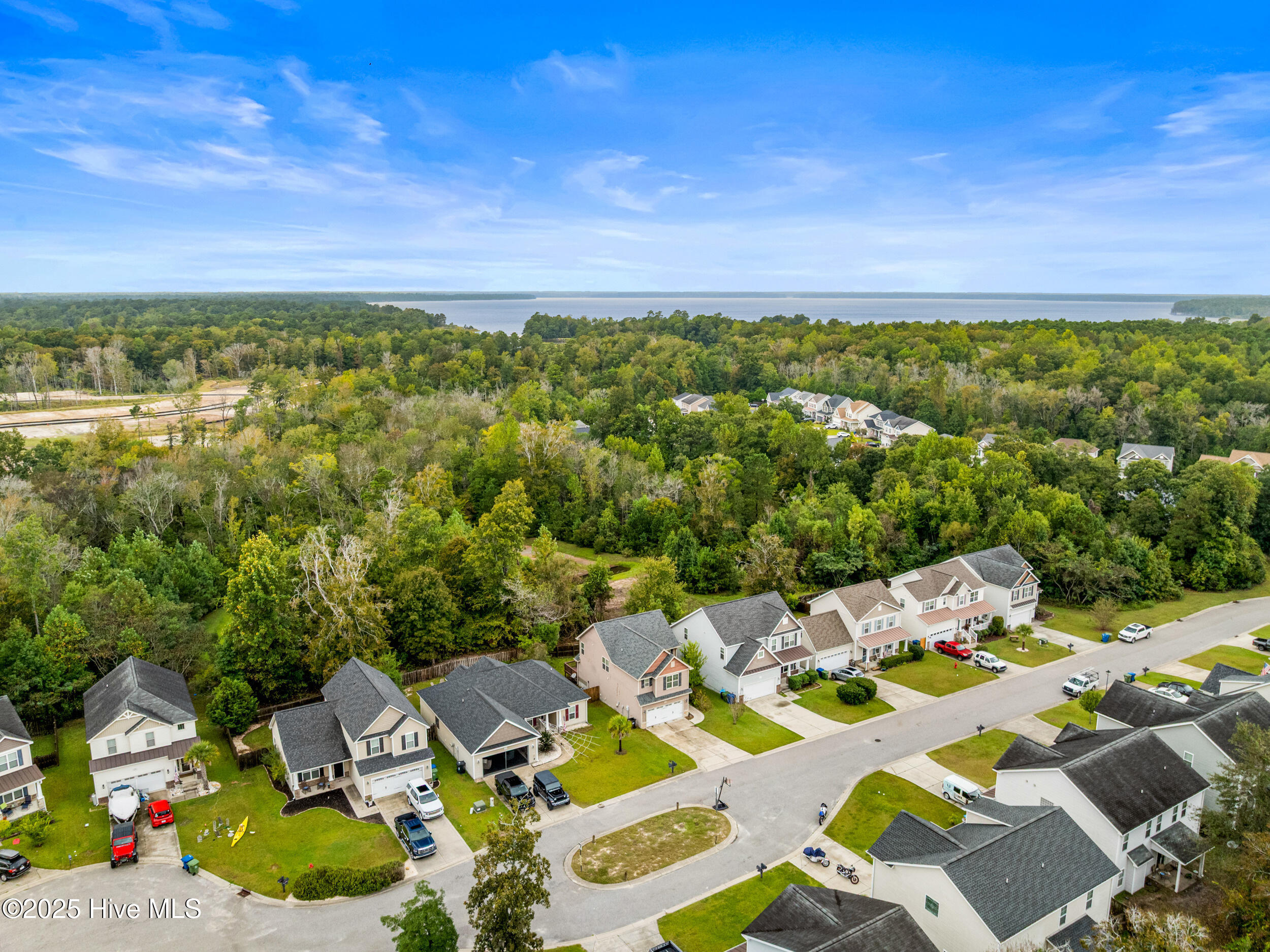 100533825 | Photo 44