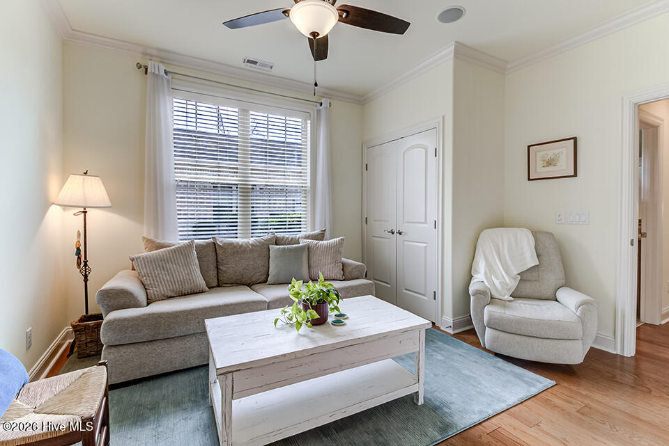 100548216 | Photo 31