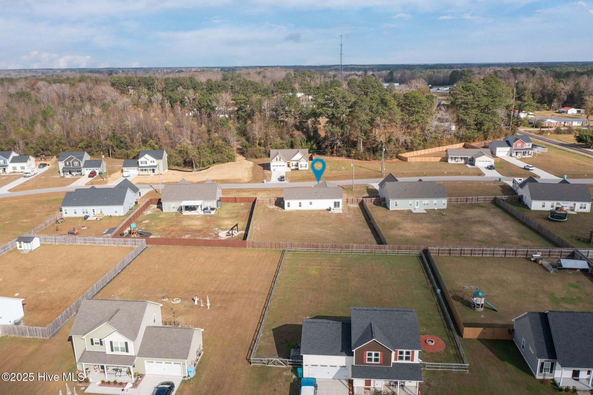 100543610 | Photo 41