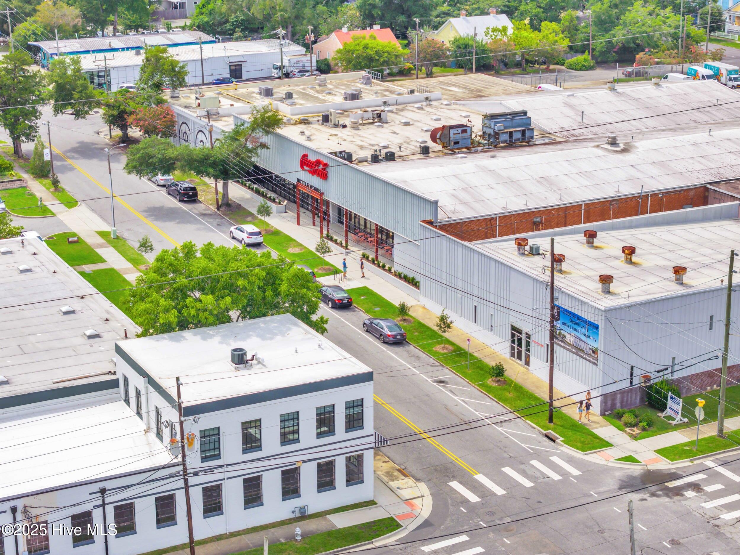 100522860 | Photo 24