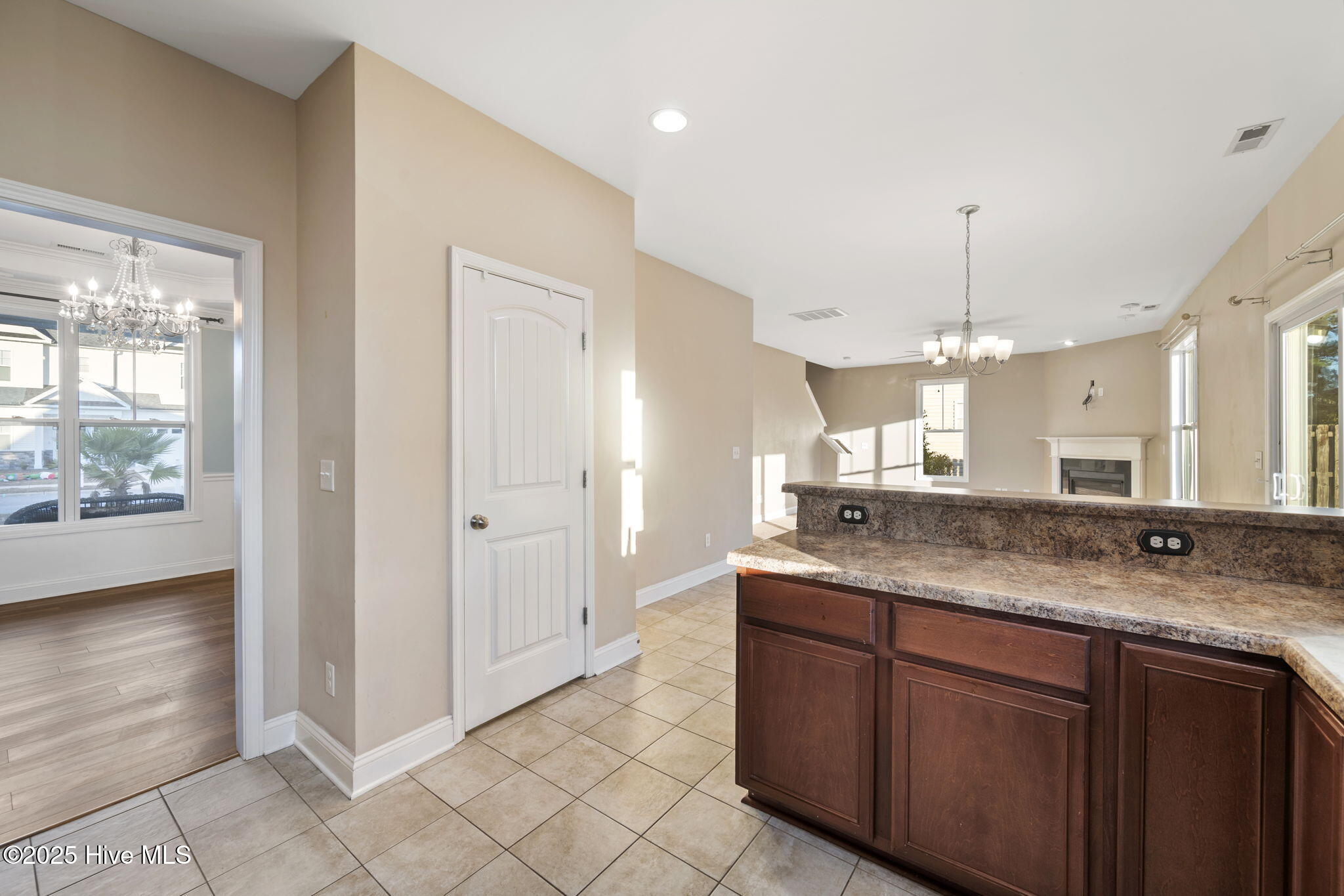 100546539 | Photo 10