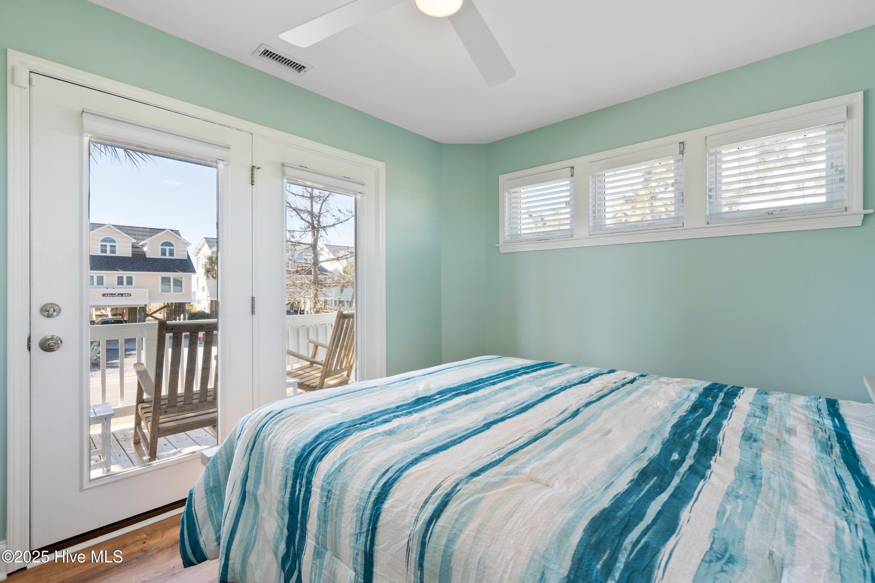 100536770 | Photo 30