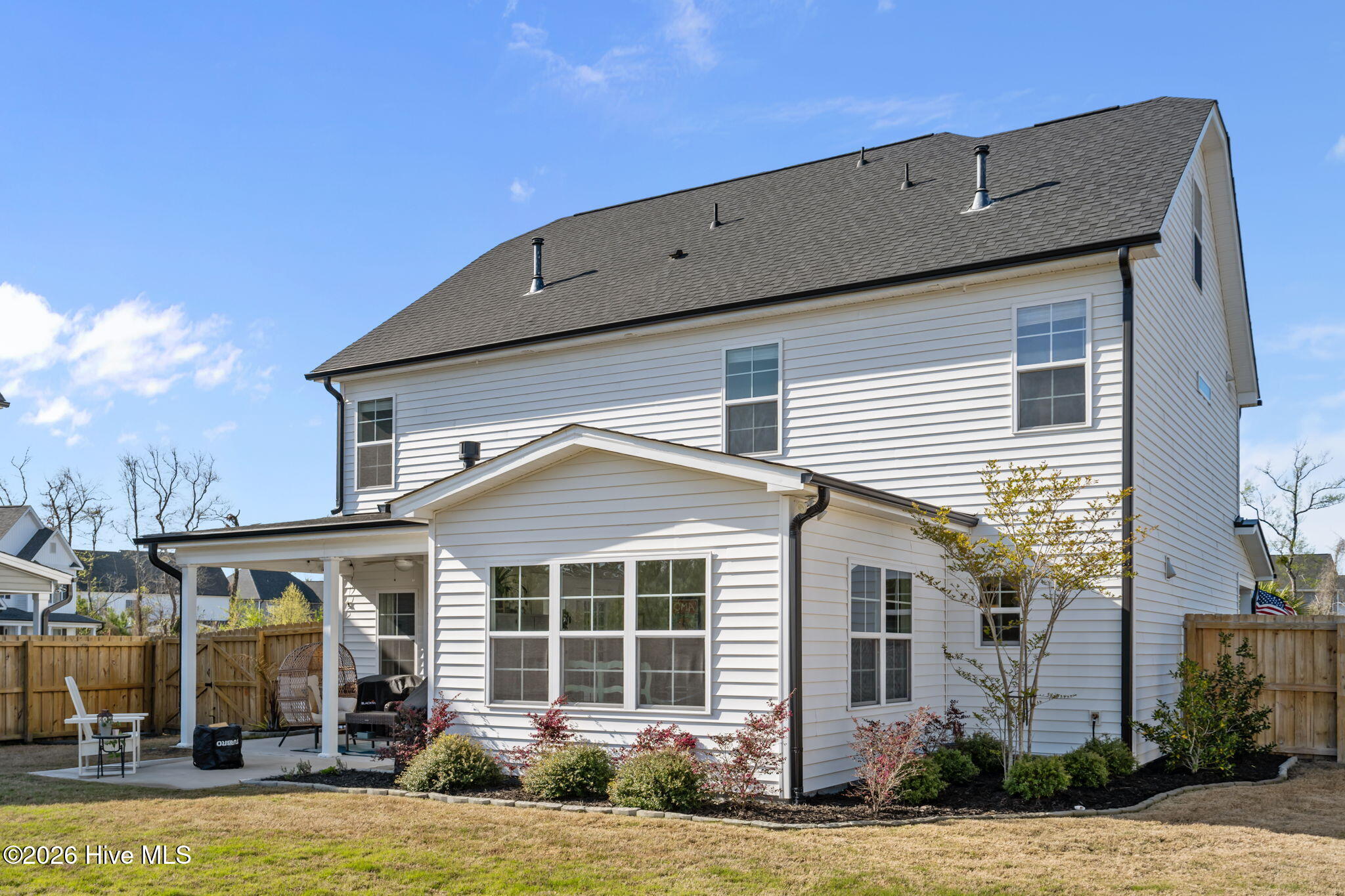 100564361 | Photo 53