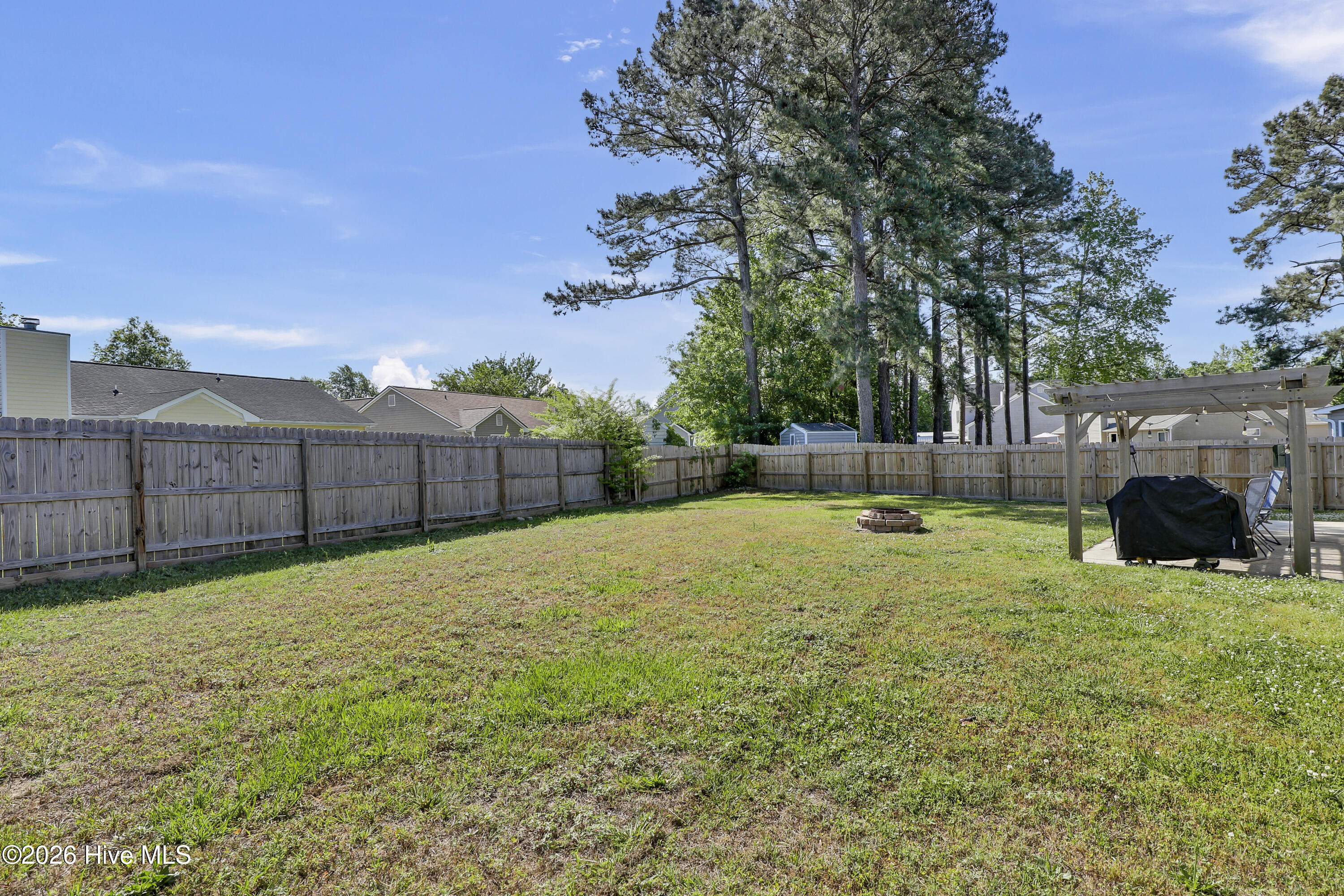 100568979 | Photo 30