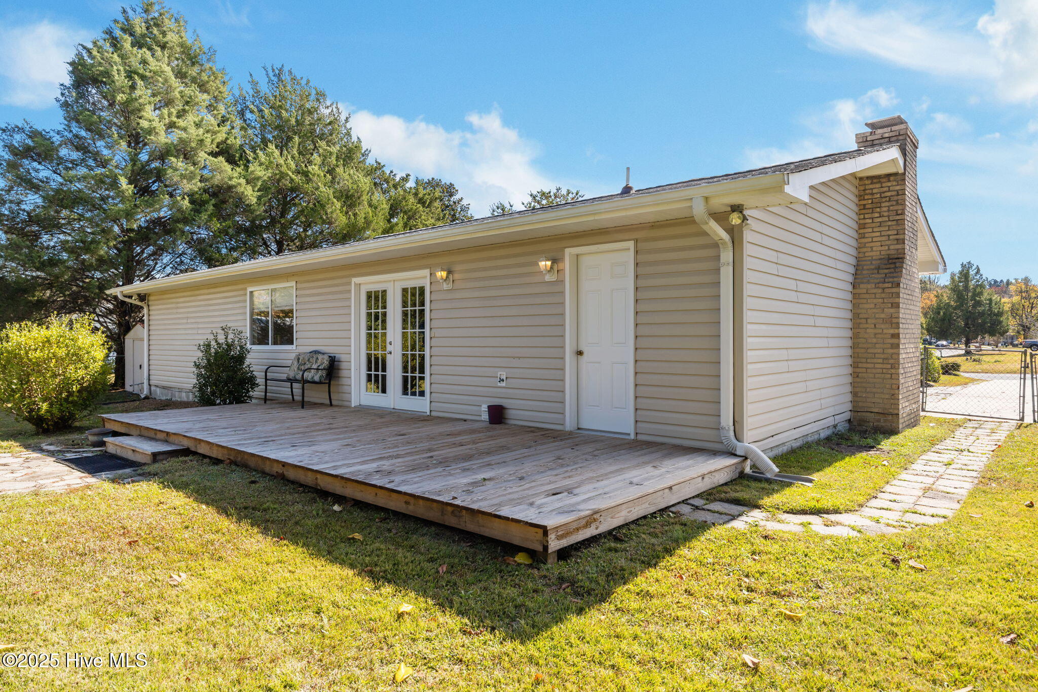 100515251 | Photo 40