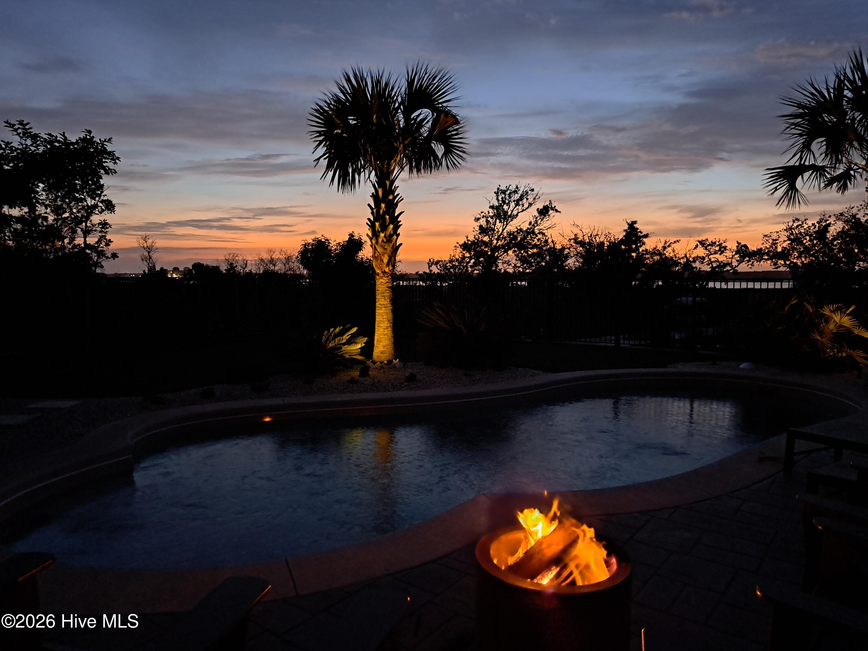 1207 S Topsail Drive, Surf City, NC, 28445