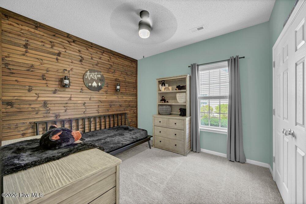 100568146 | Photo 18