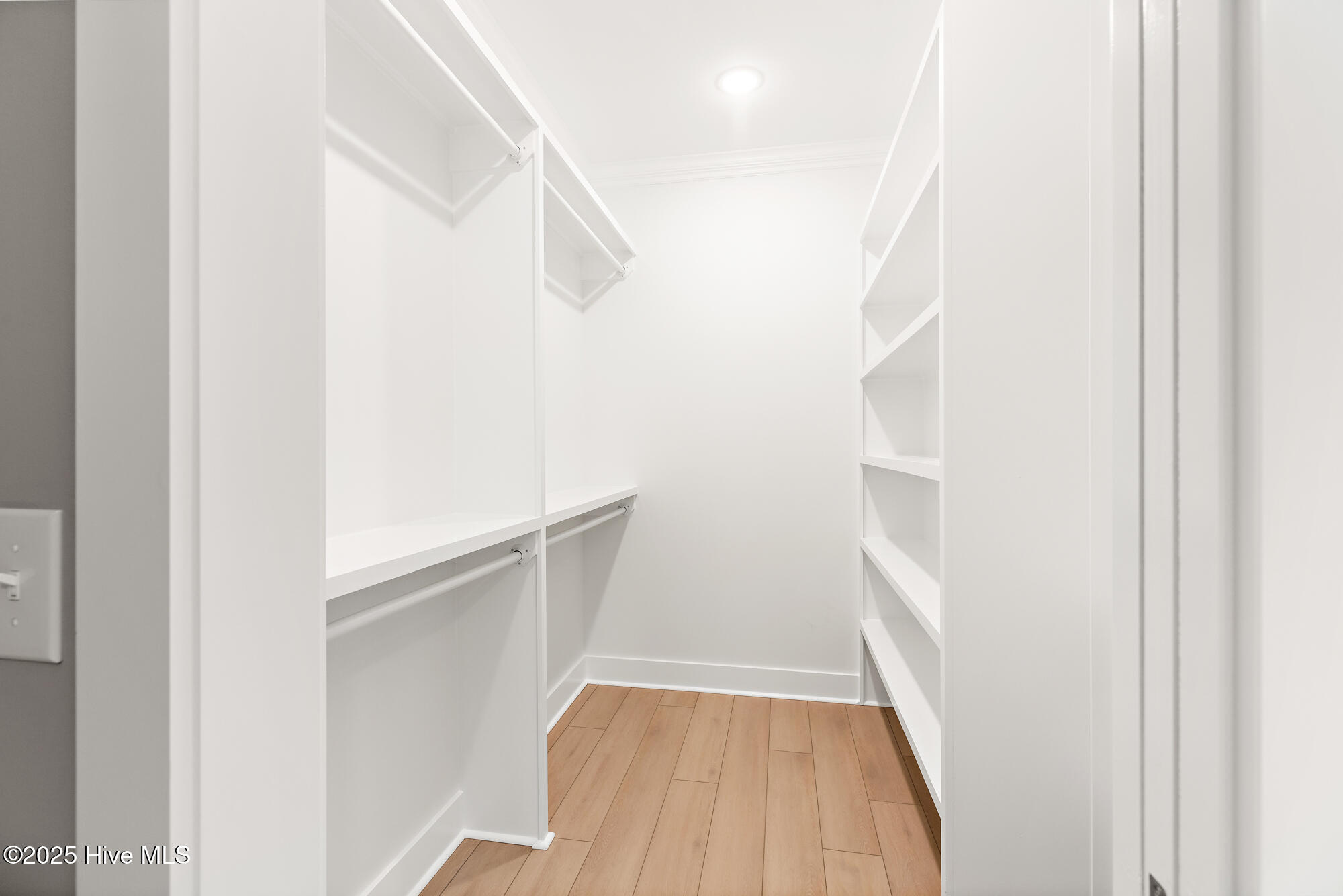 100514744 | Photo 52