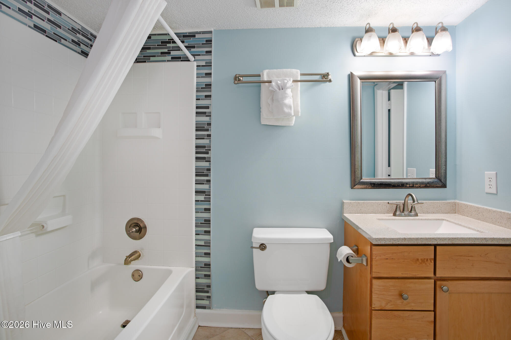 100567049 | Photo 13