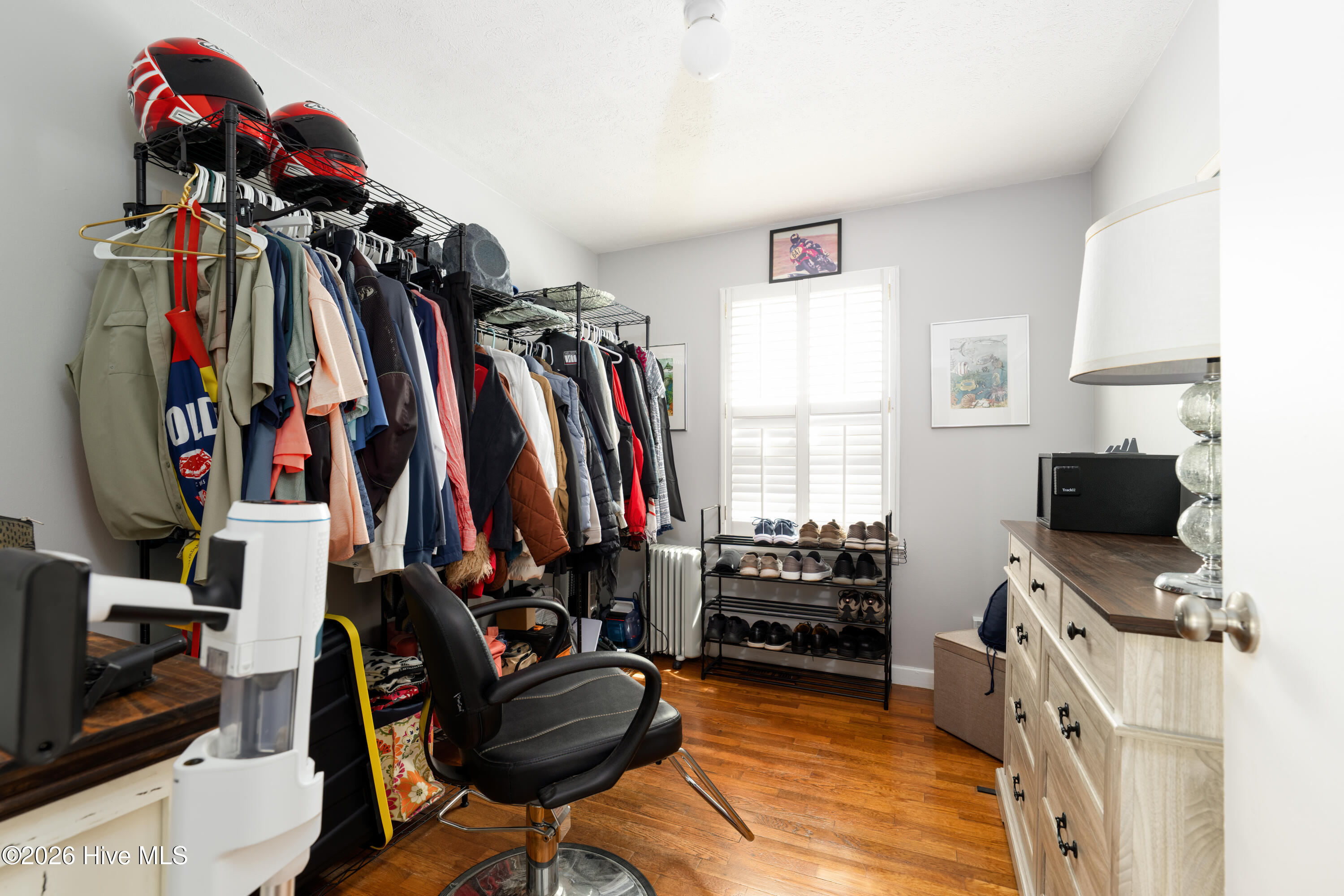 100565706 | Photo 31