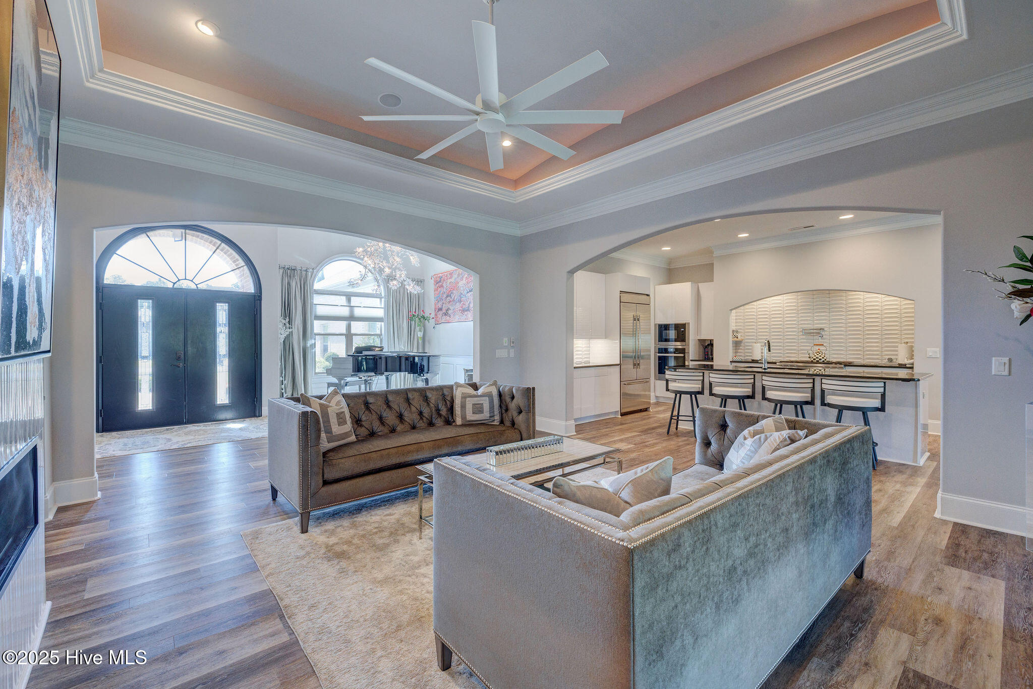 100550746 | Photo 14