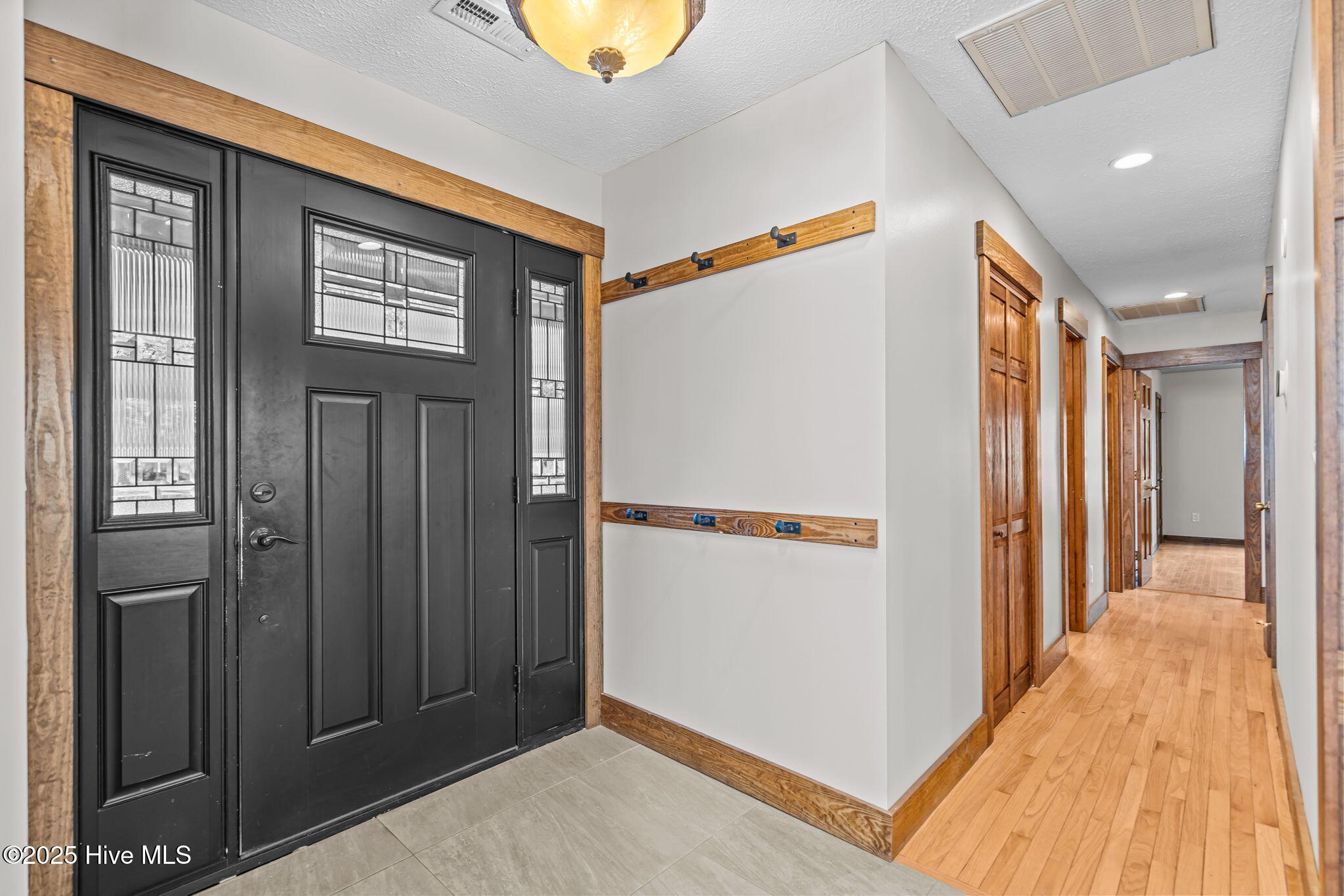 100536455 | Photo 14