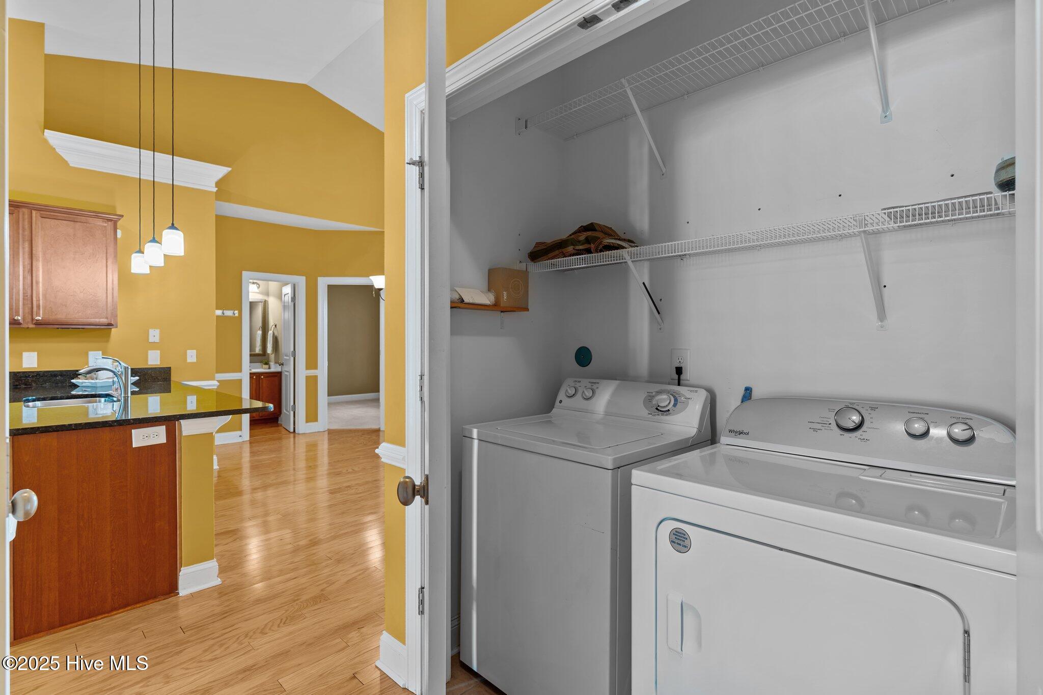 100513214 | Photo 34