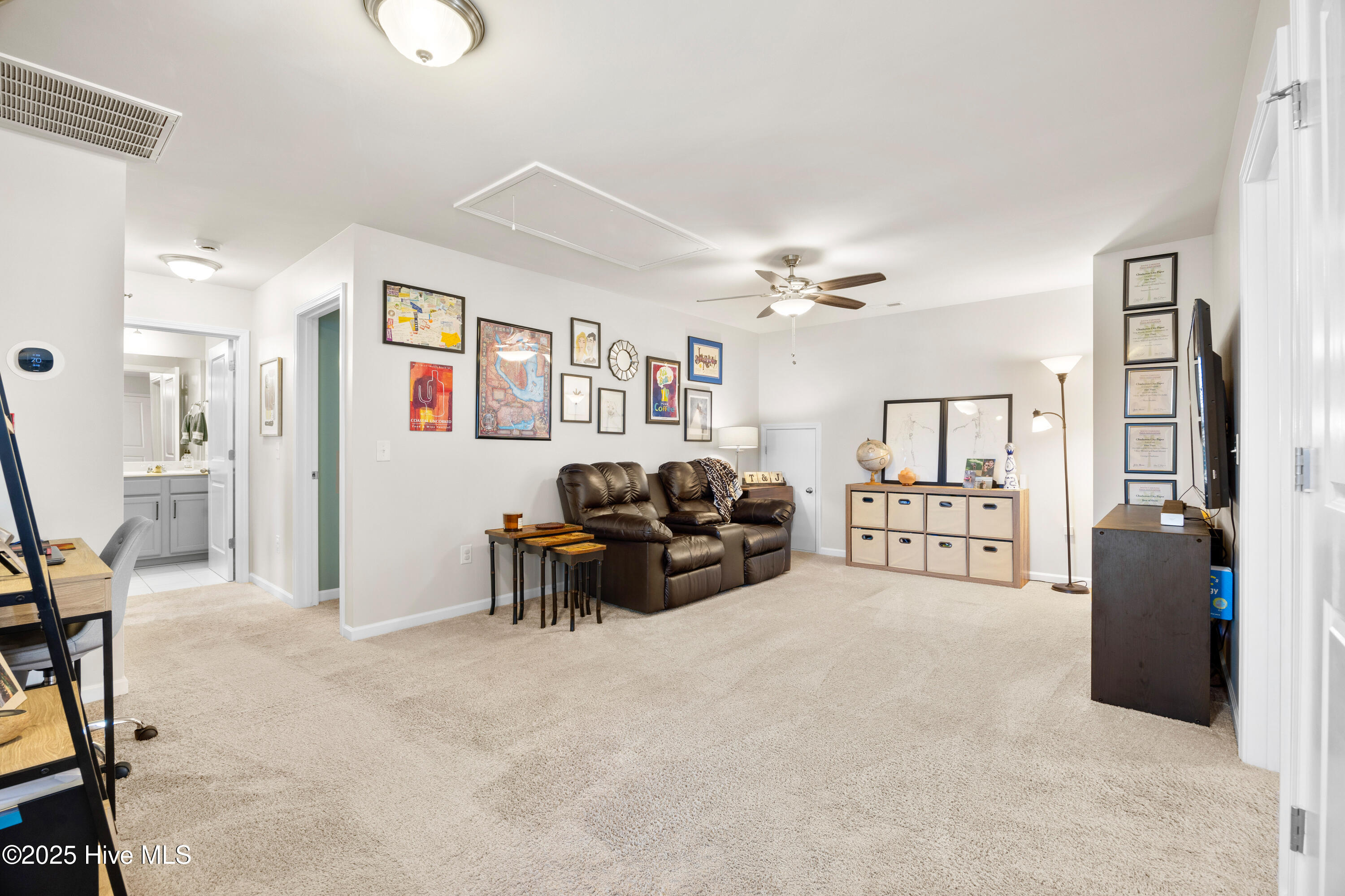 100534608 | Photo 23