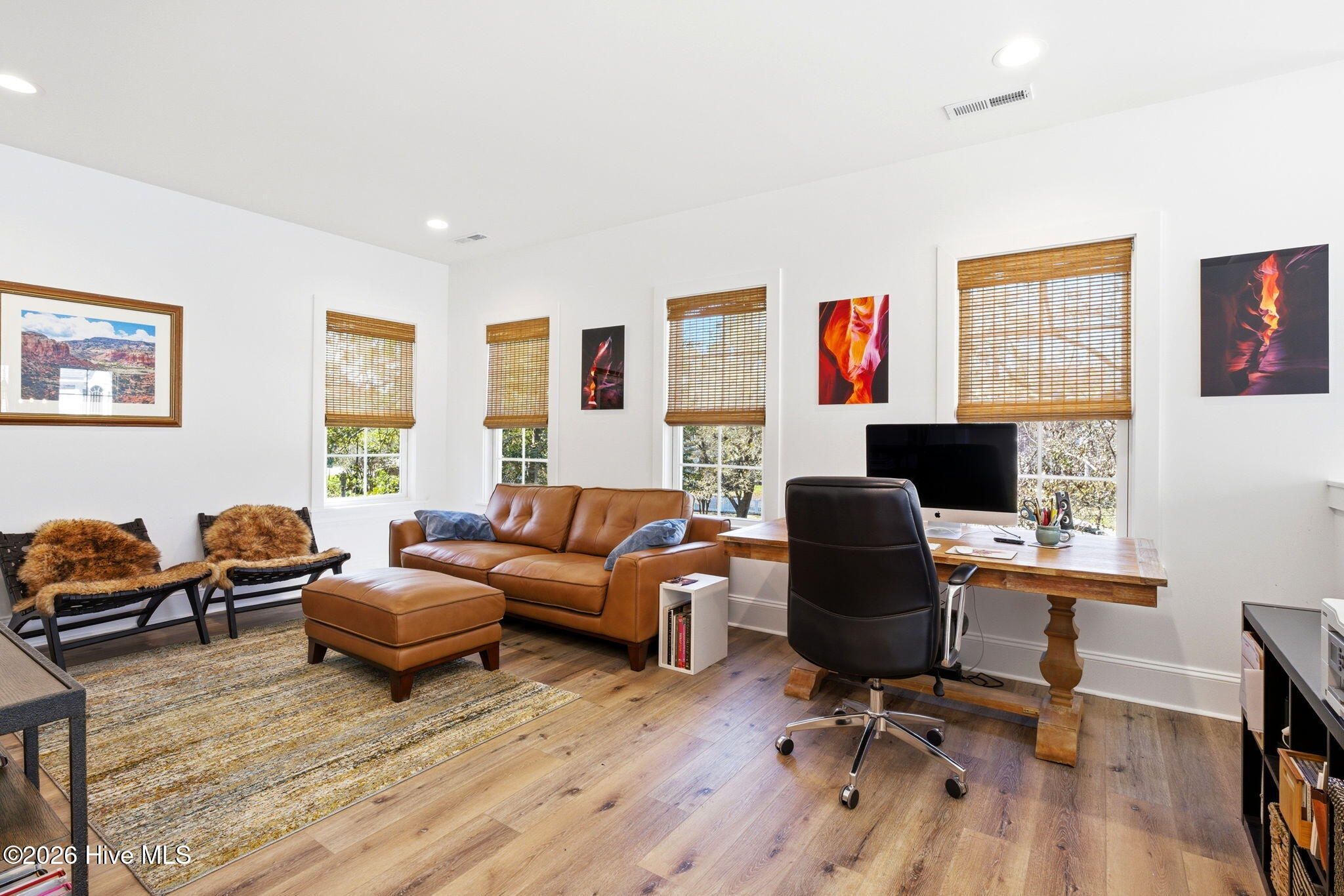 100562076 | Photo 39