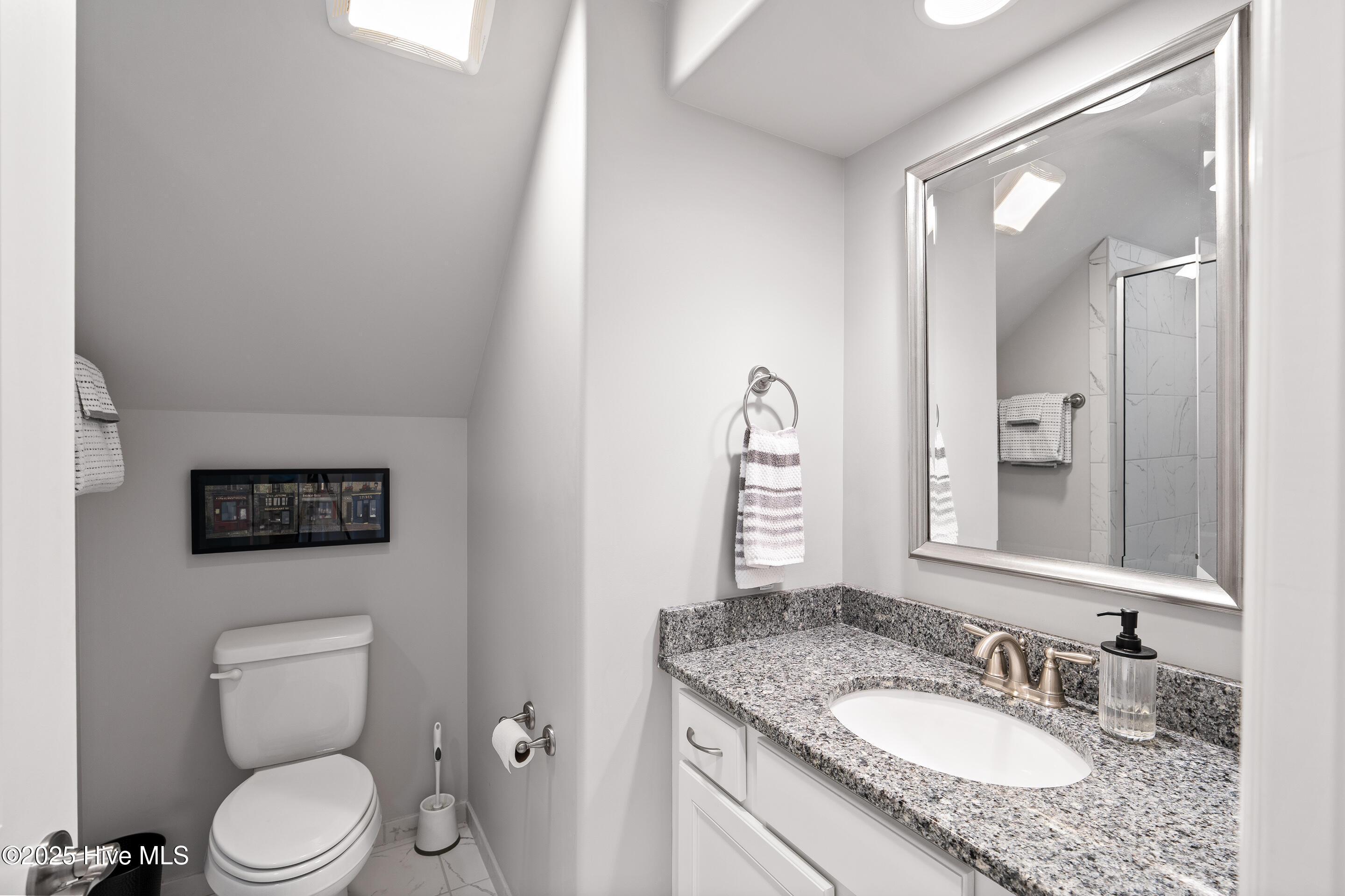 100542955 | Photo 38