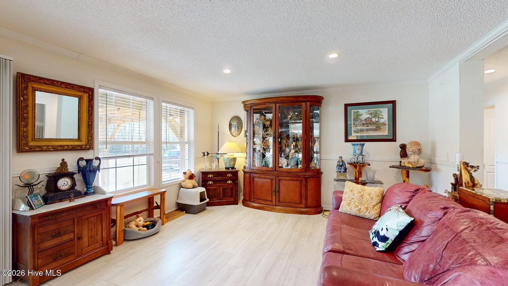 100567177 | Photo 13