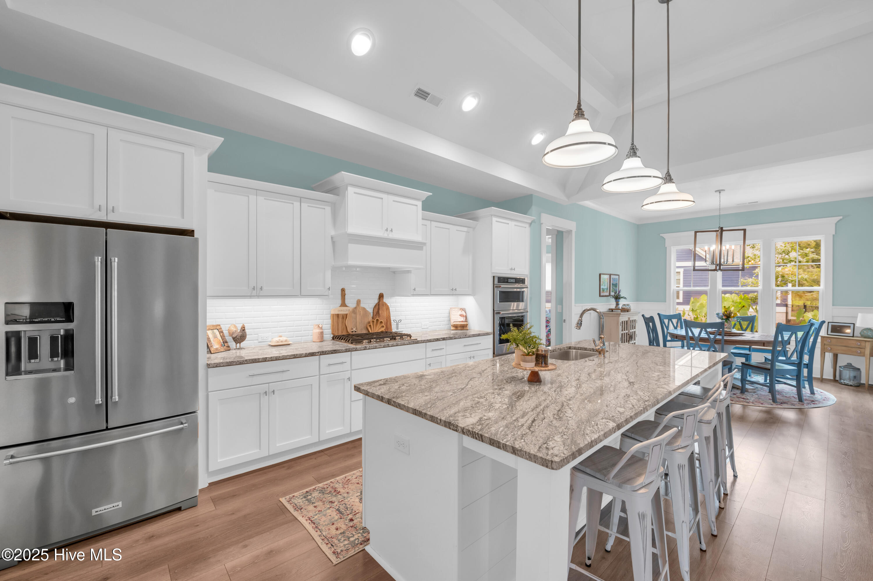 100528292 | Photo 11