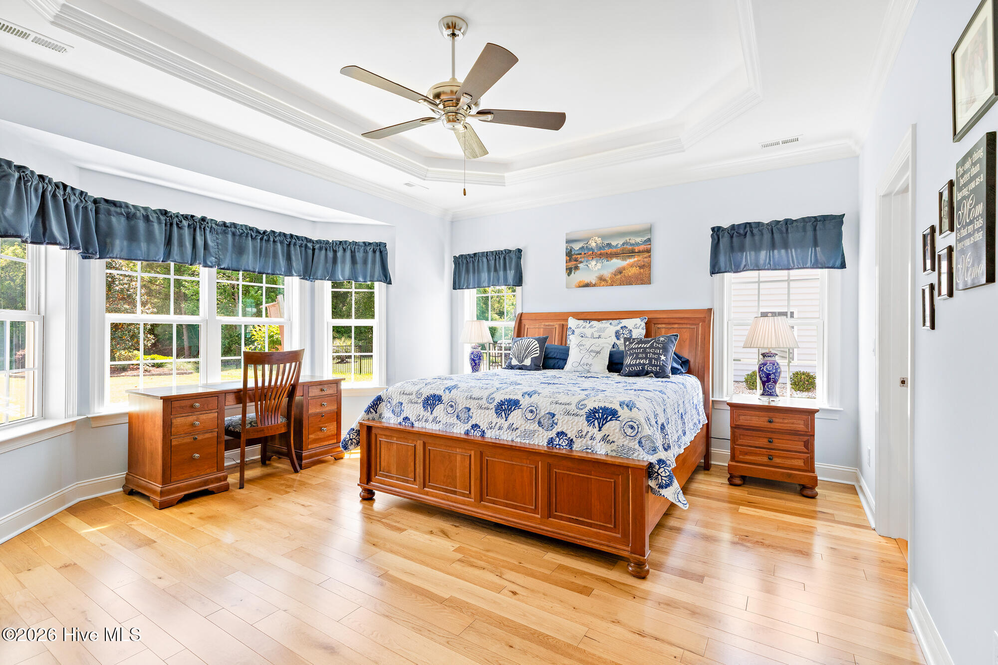 100567738 | Photo 24