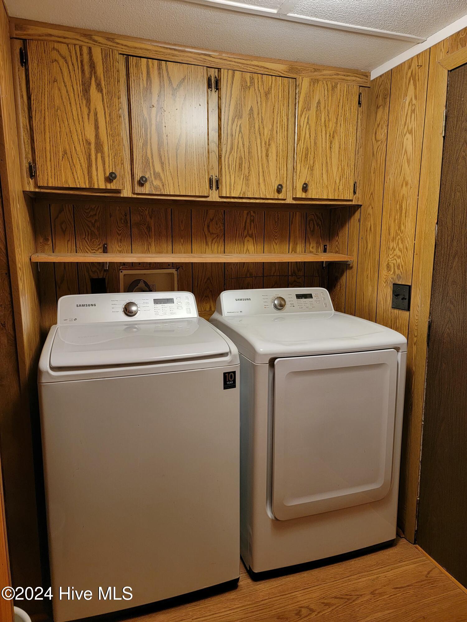 100549547 | Photo 11